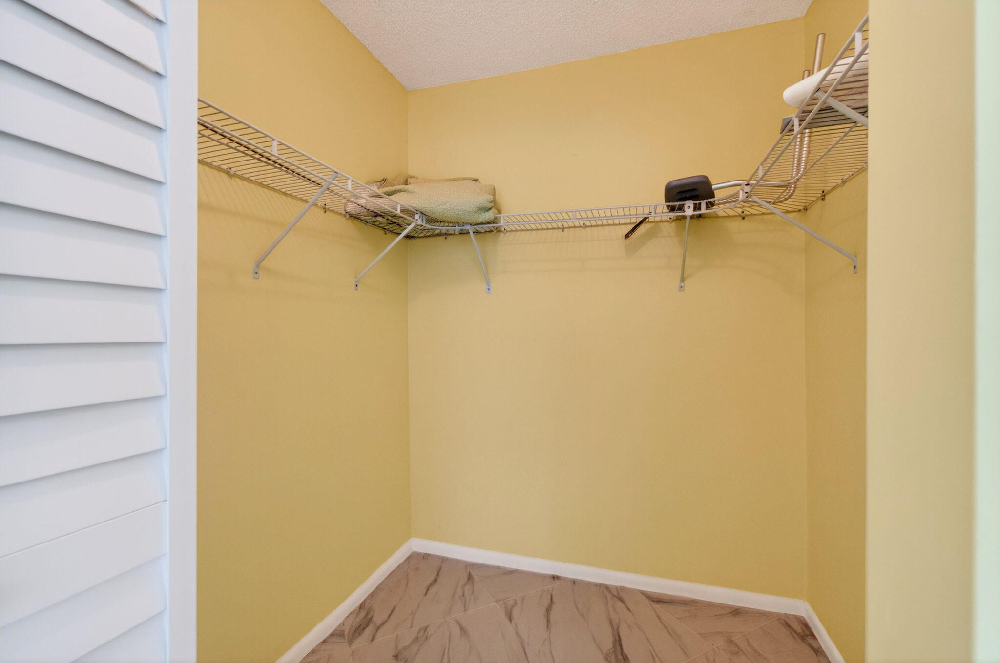 18 Willowbrook Lane 103 Property Photo 33