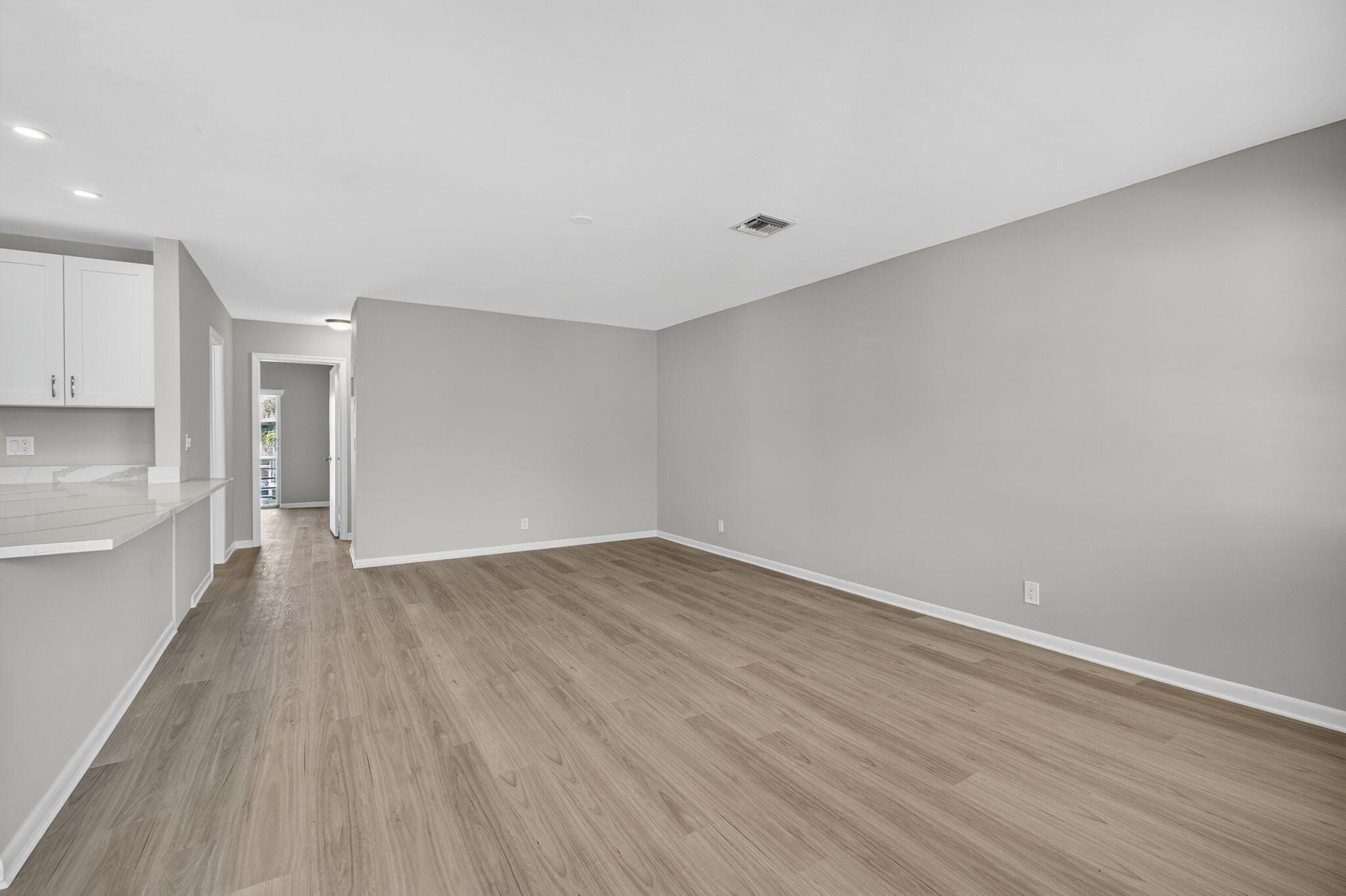 42 Easthampton B Property Photo 2