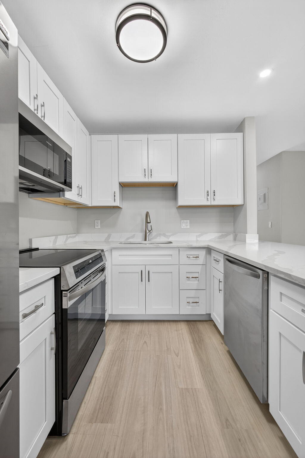 42 Easthampton B Property Photo 15