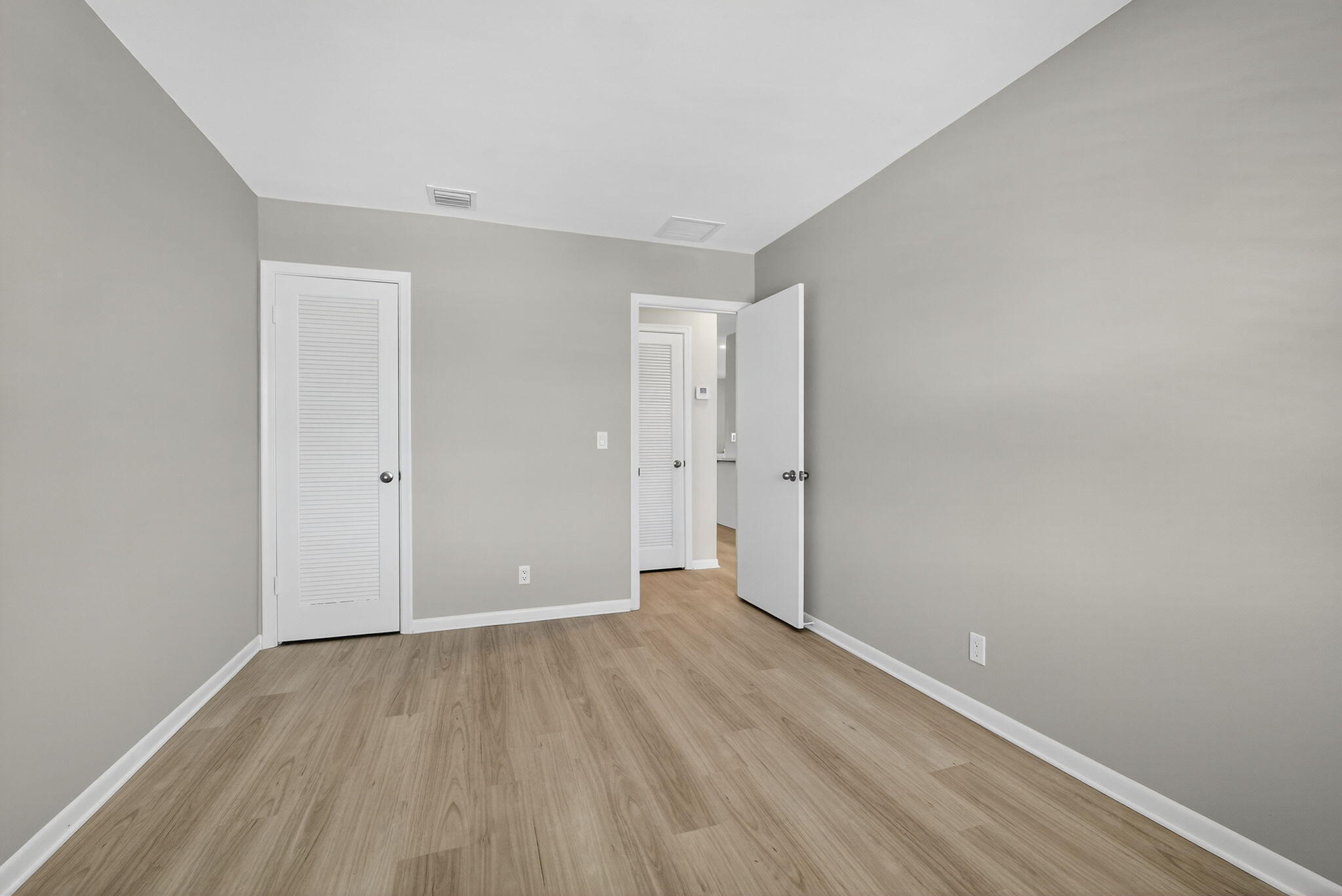 42 Easthampton B Property Photo 23