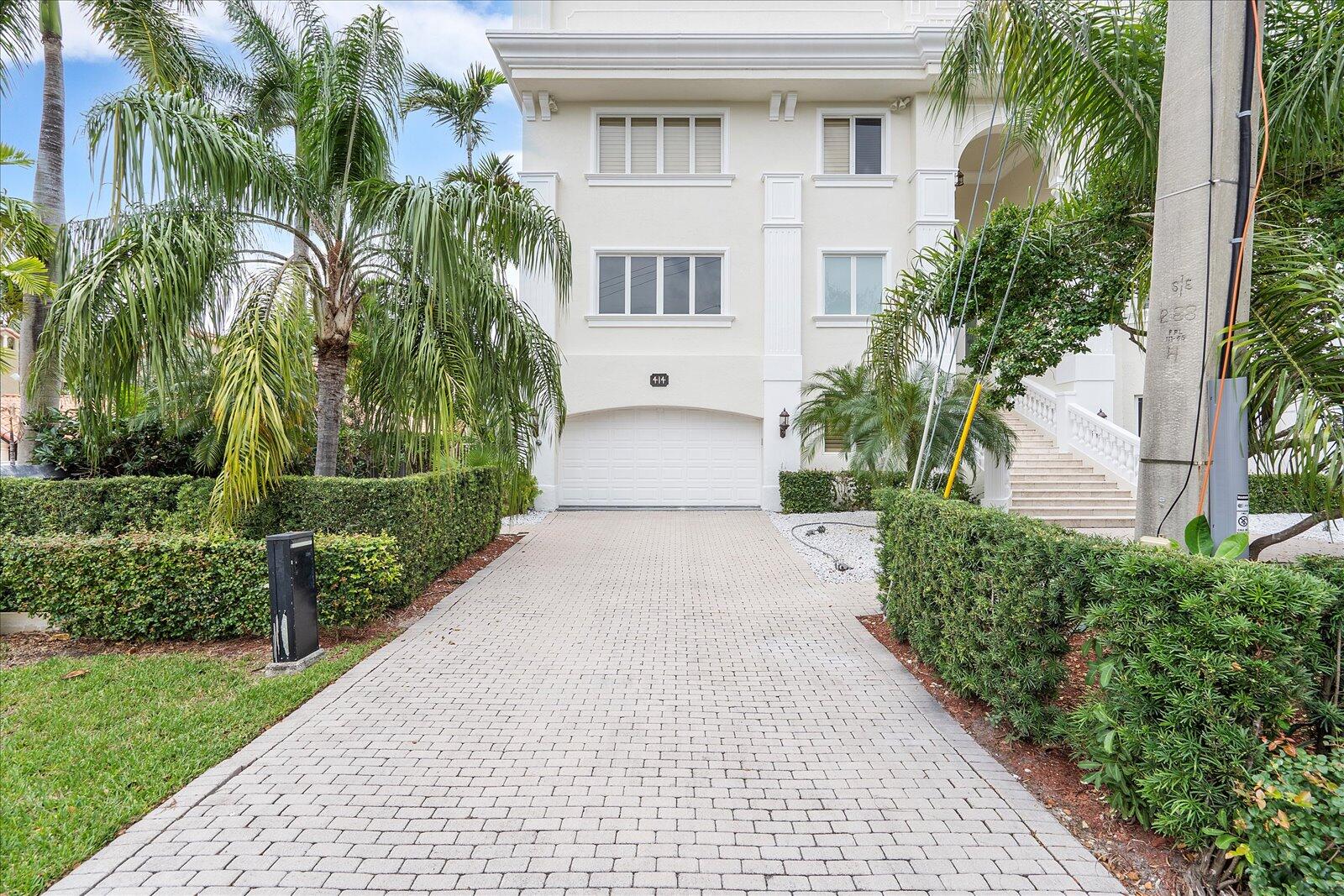 414 Riviera Isle Drive Property Photo 6