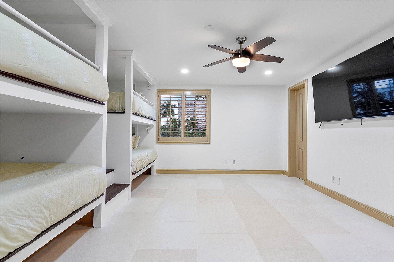 414 Riviera Isle Drive Property Photo 41