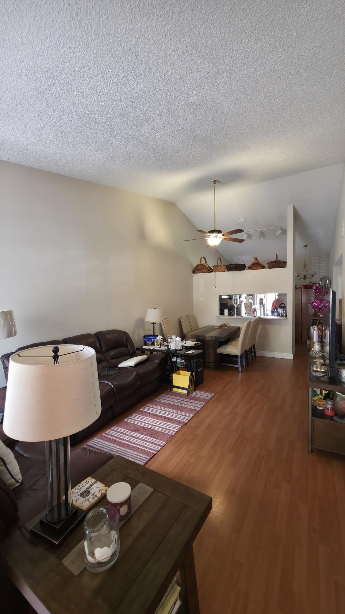 7922 Nw 10th Street Property Photo 4