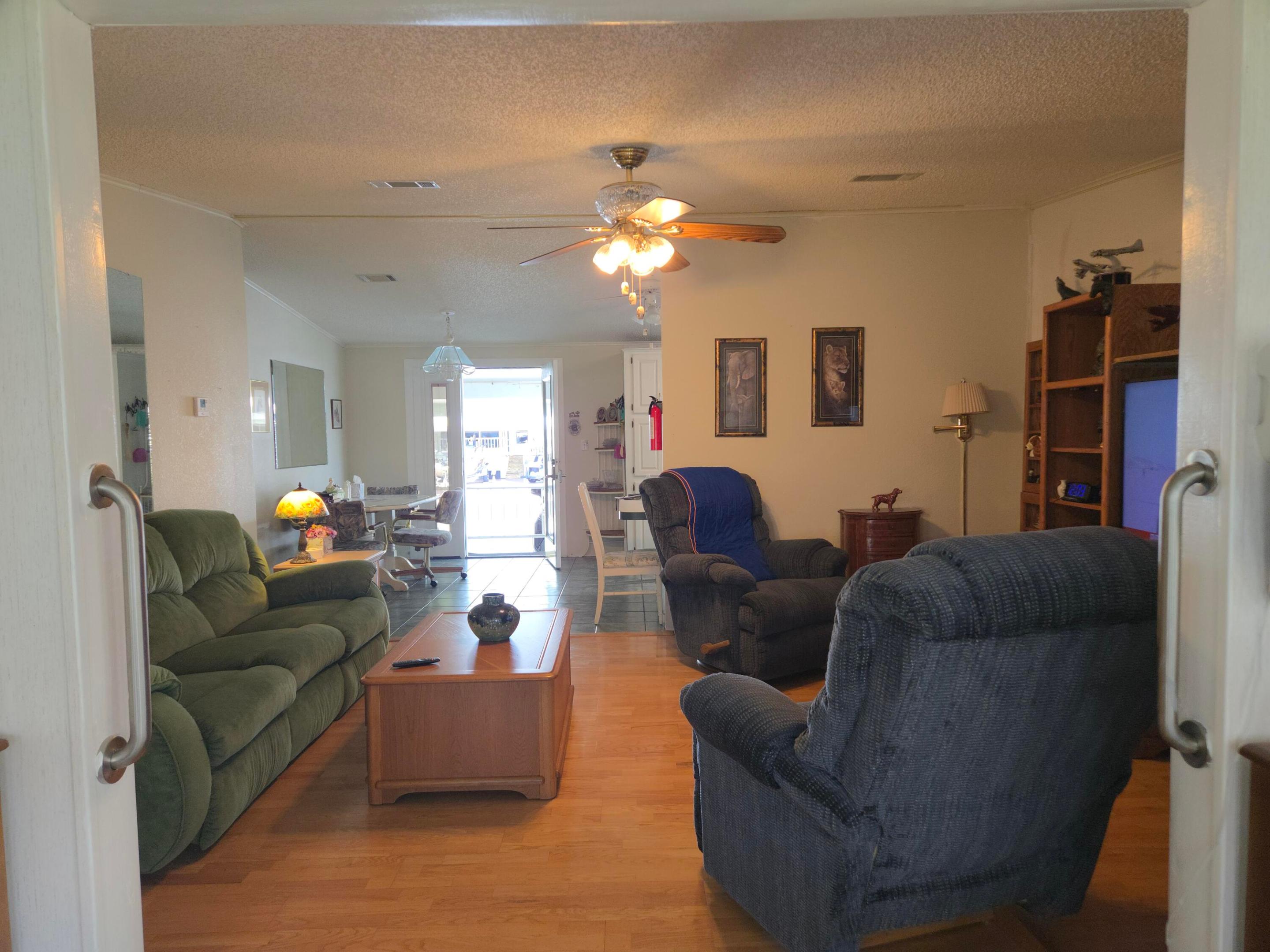 1604 Sw 35th Circle Property Photo 2