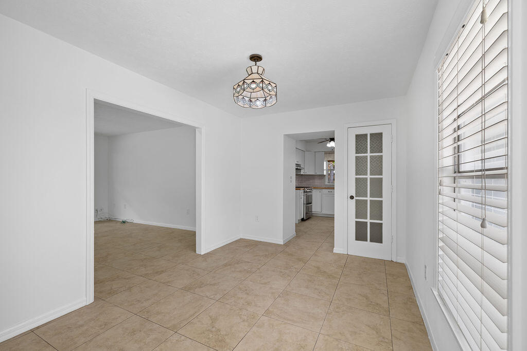 320 Chamberlain Boulevard Property Photo 15