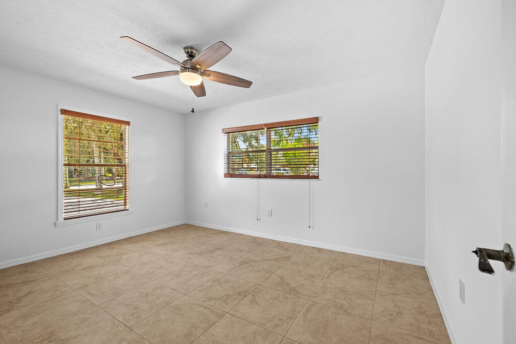 320 Chamberlain Boulevard Property Photo 37