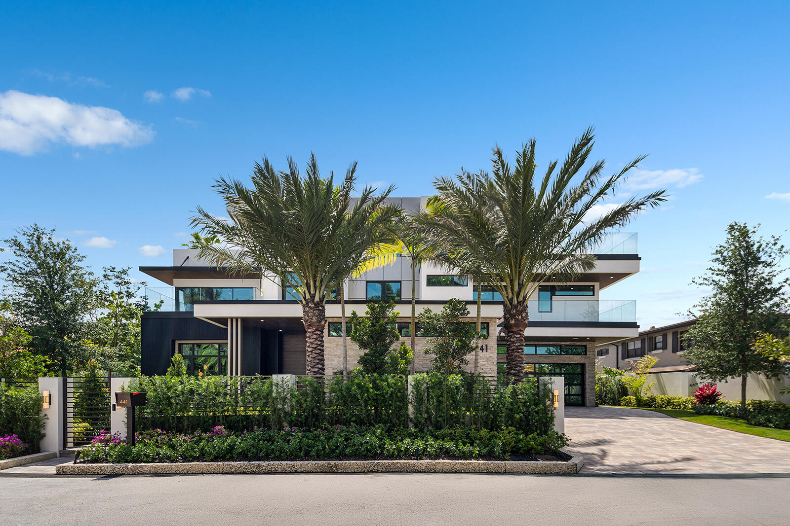 441 Isle Of Palms Drive Property Photo 8