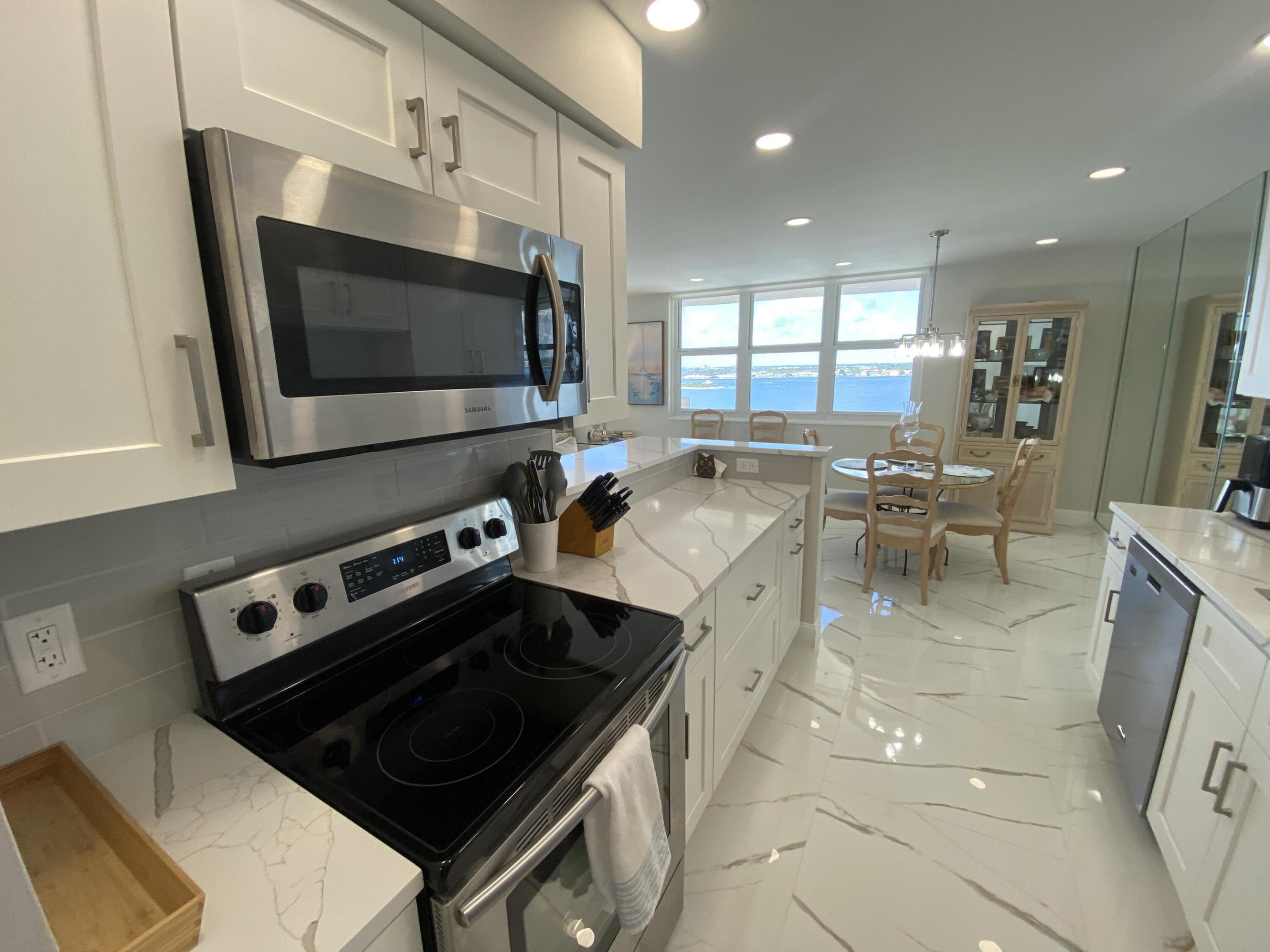 5440 N Ocean Drive 1501 Property Photo 11