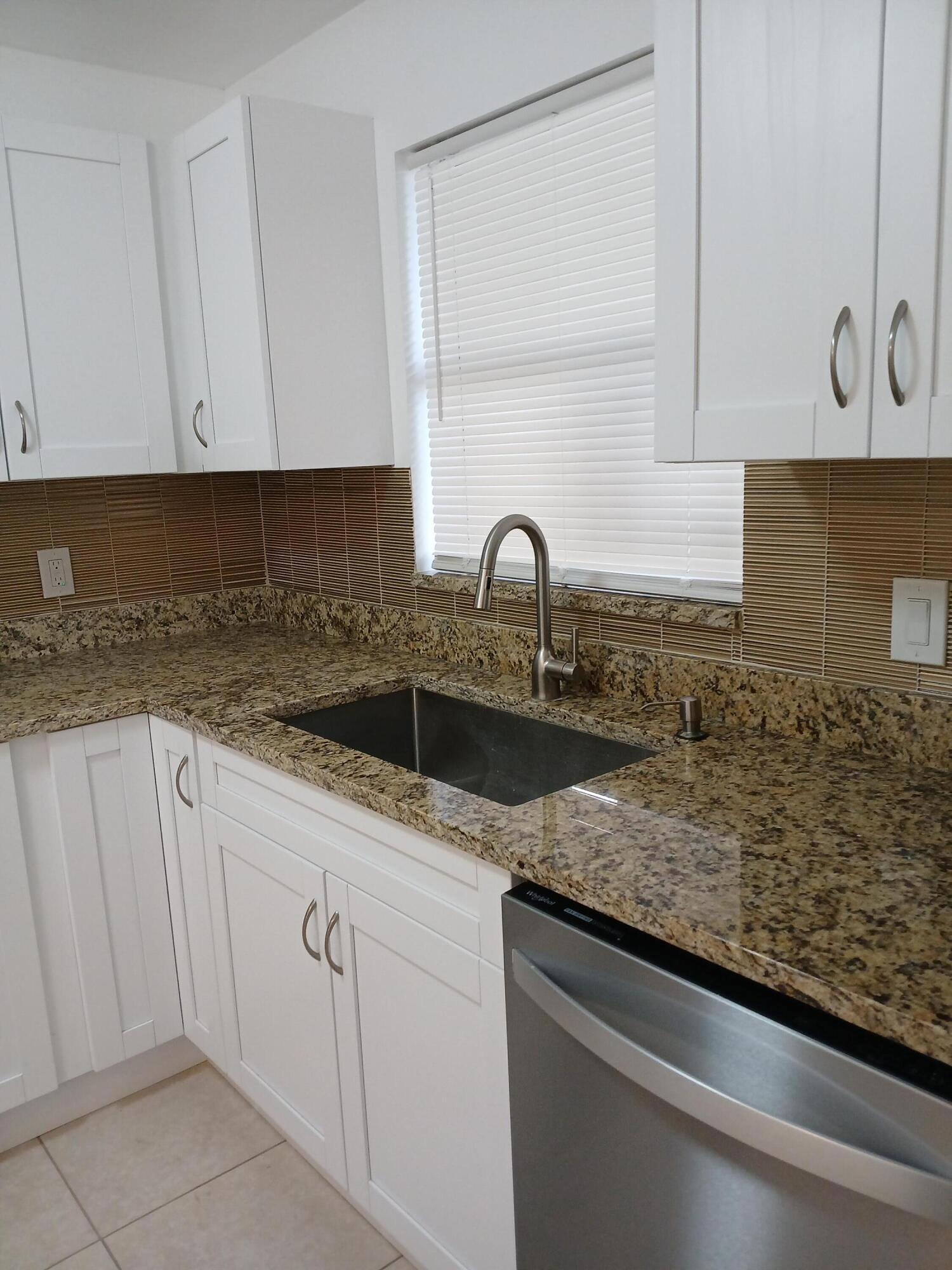 4760 Lucerne Lakes Boulevard W 405 Property Photo 3