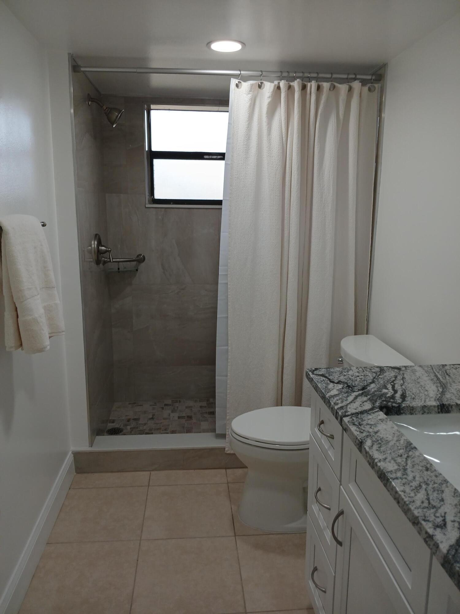 4760 Lucerne Lakes Boulevard W 405 Property Photo 7