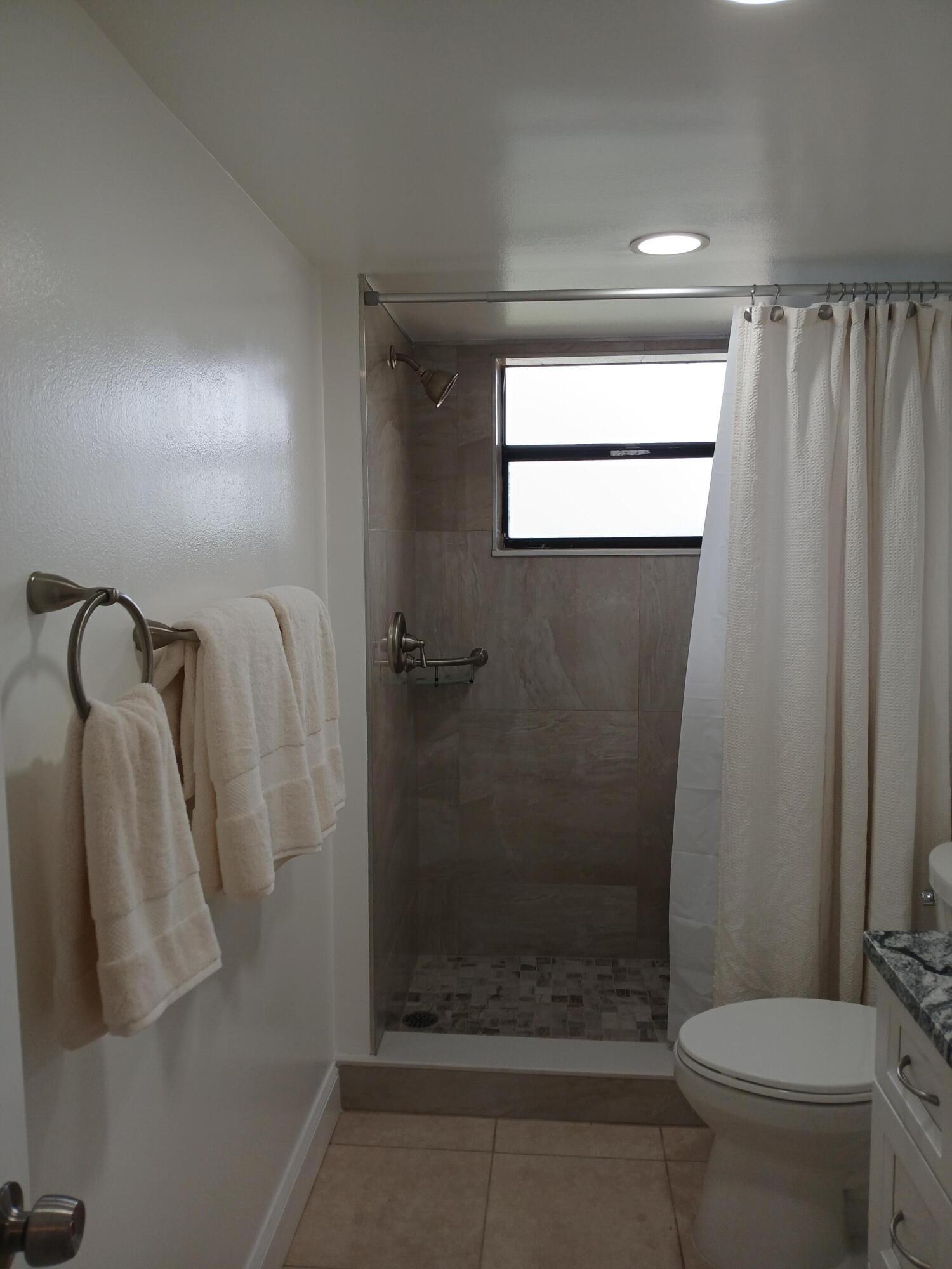 4760 Lucerne Lakes Boulevard W 405 Property Photo 8
