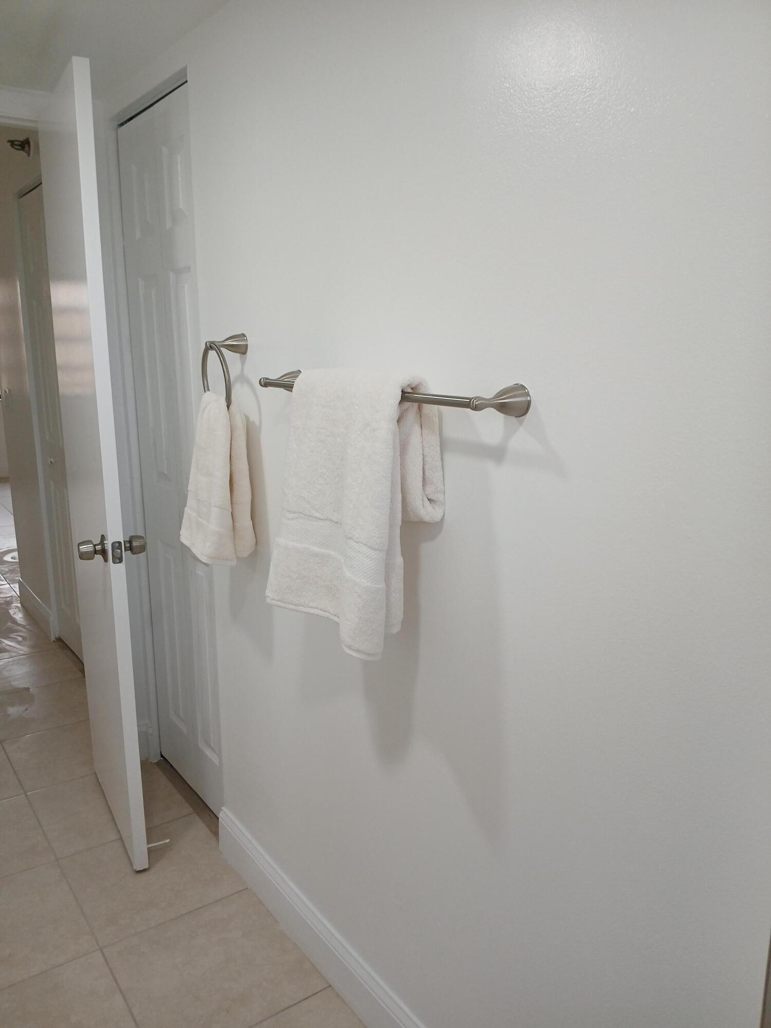 4760 Lucerne Lakes Boulevard W 405 Property Photo 11