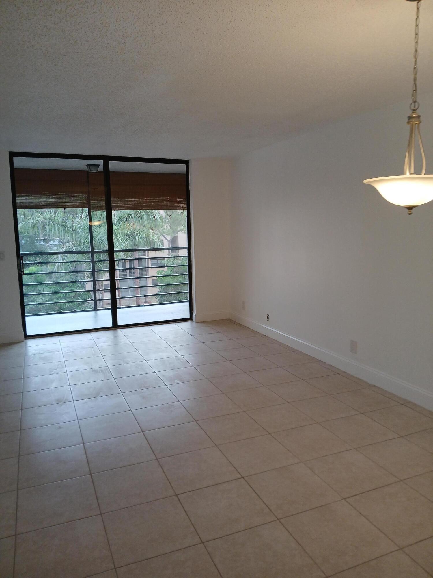 4760 Lucerne Lakes Boulevard W 405 Property Photo 13