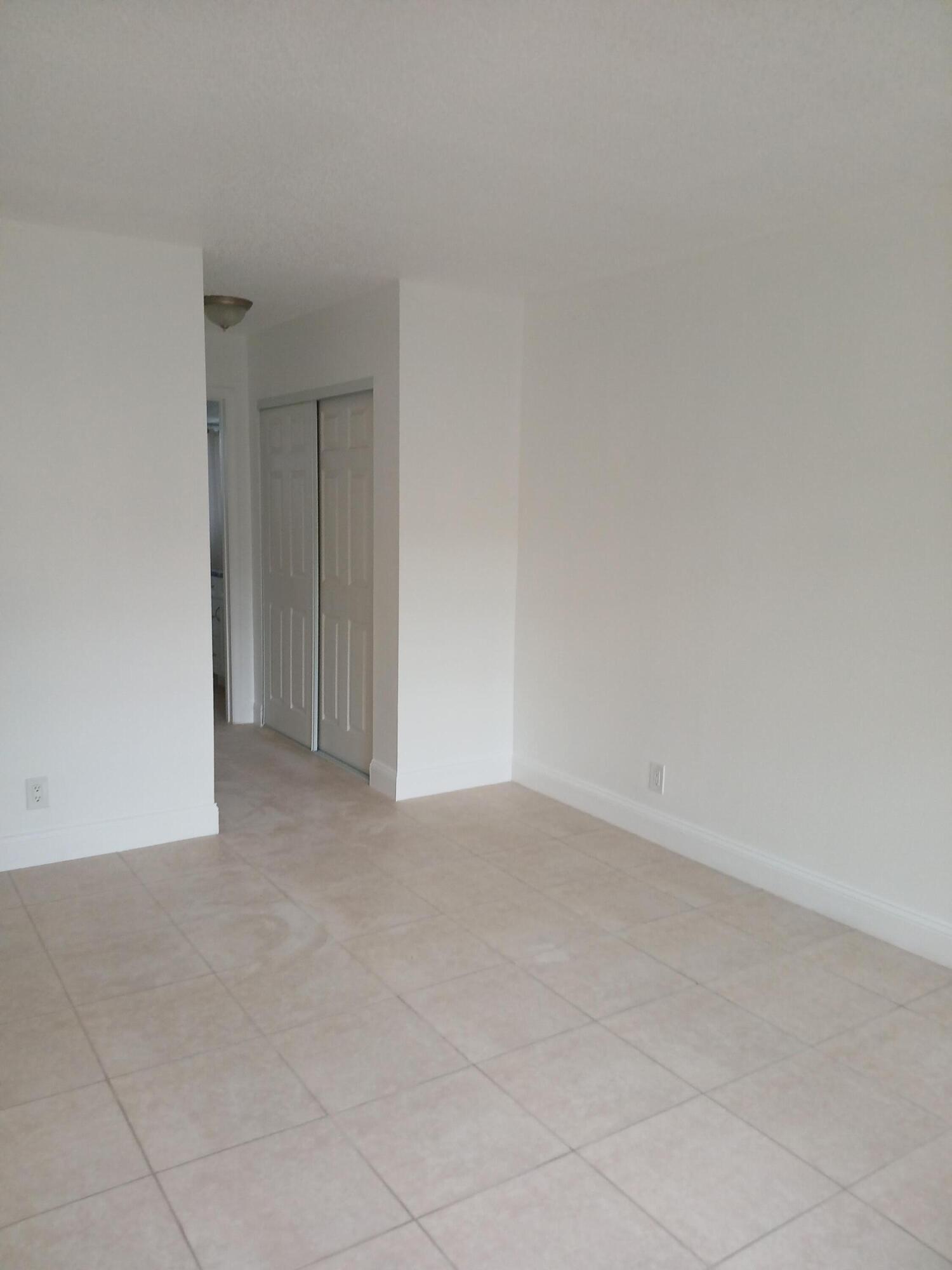 4760 Lucerne Lakes Boulevard W 405 Property Photo 18
