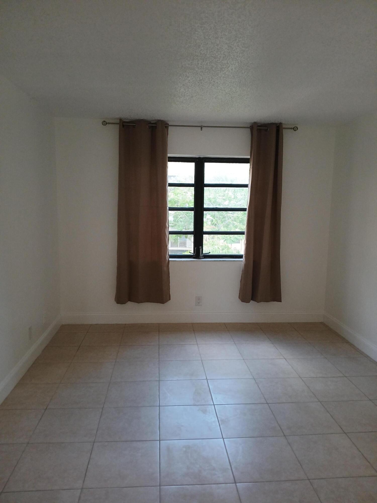 4760 Lucerne Lakes Boulevard W 405 Property Photo 19