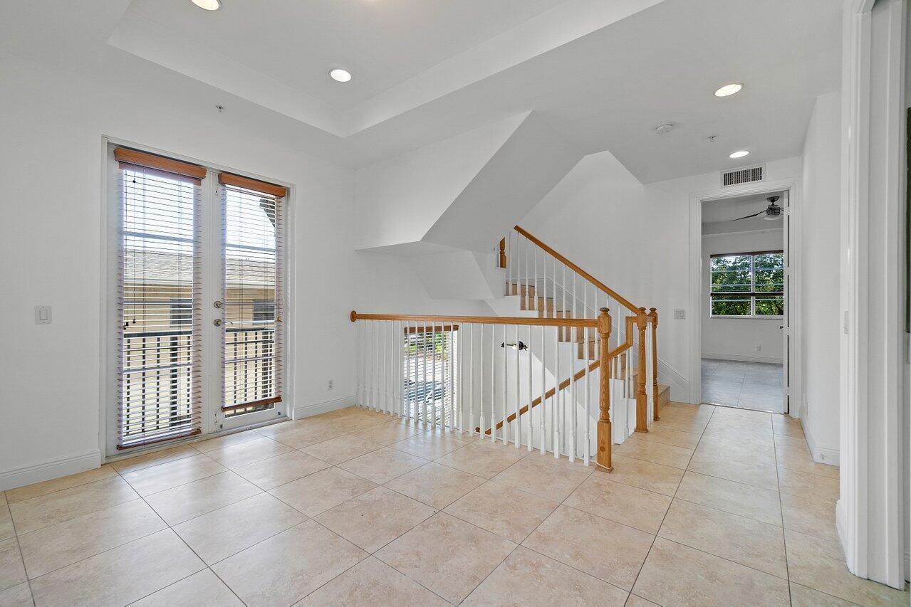 811 S Federal Highway 1 Property Photo 13