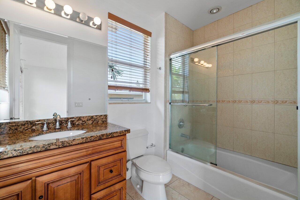 811 S Federal Highway 1 Property Photo 15