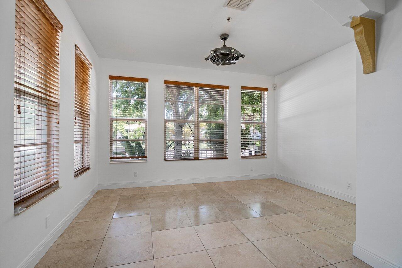 811 S Federal Highway 1 Property Photo 18
