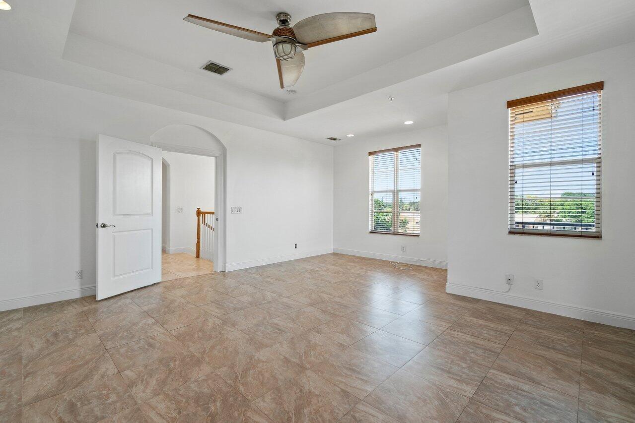 811 S Federal Highway 1 Property Photo 27