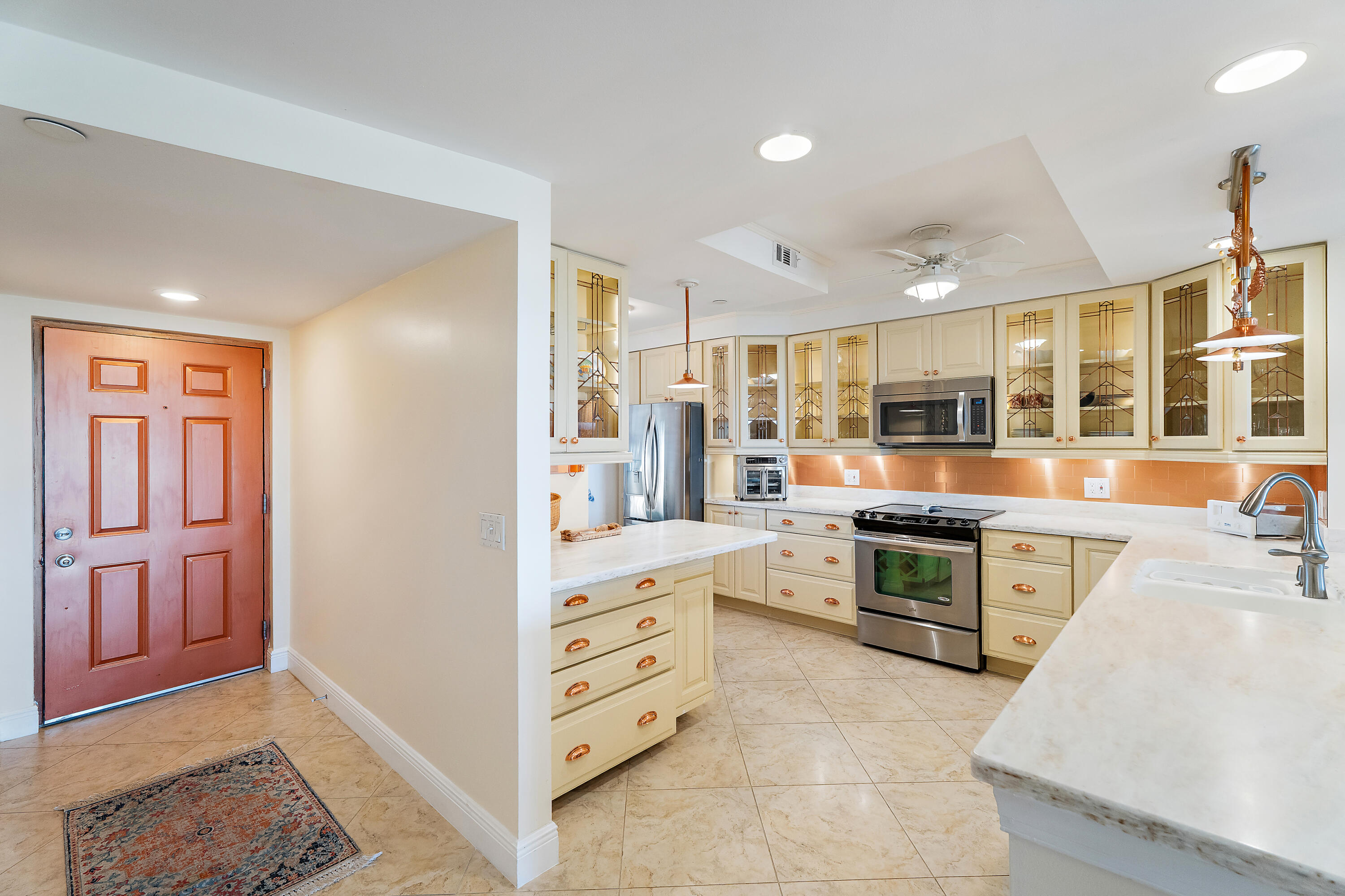 356 Golfview Road 903 Property Photo 5
