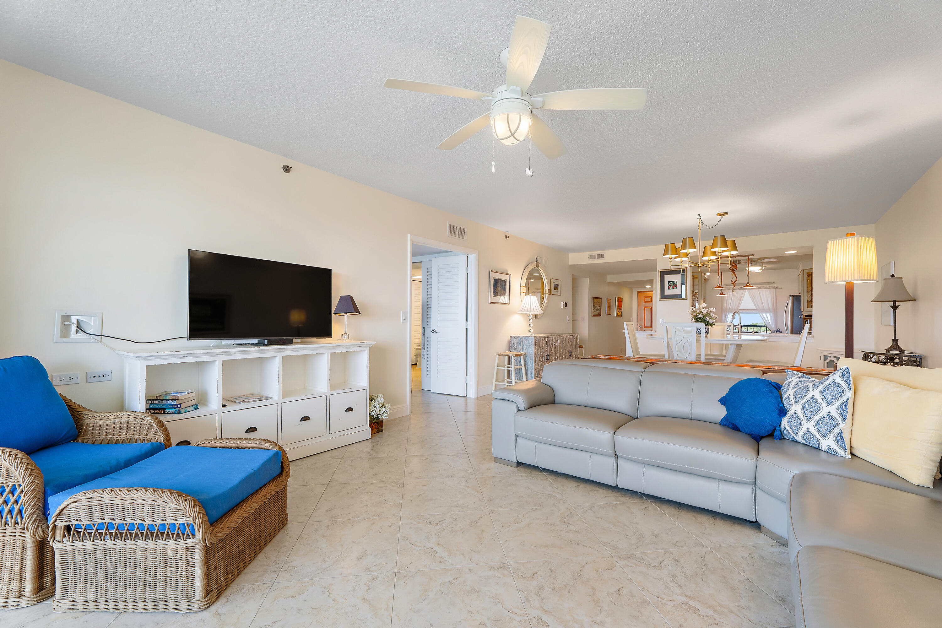 356 Golfview Road 903 Property Photo 17