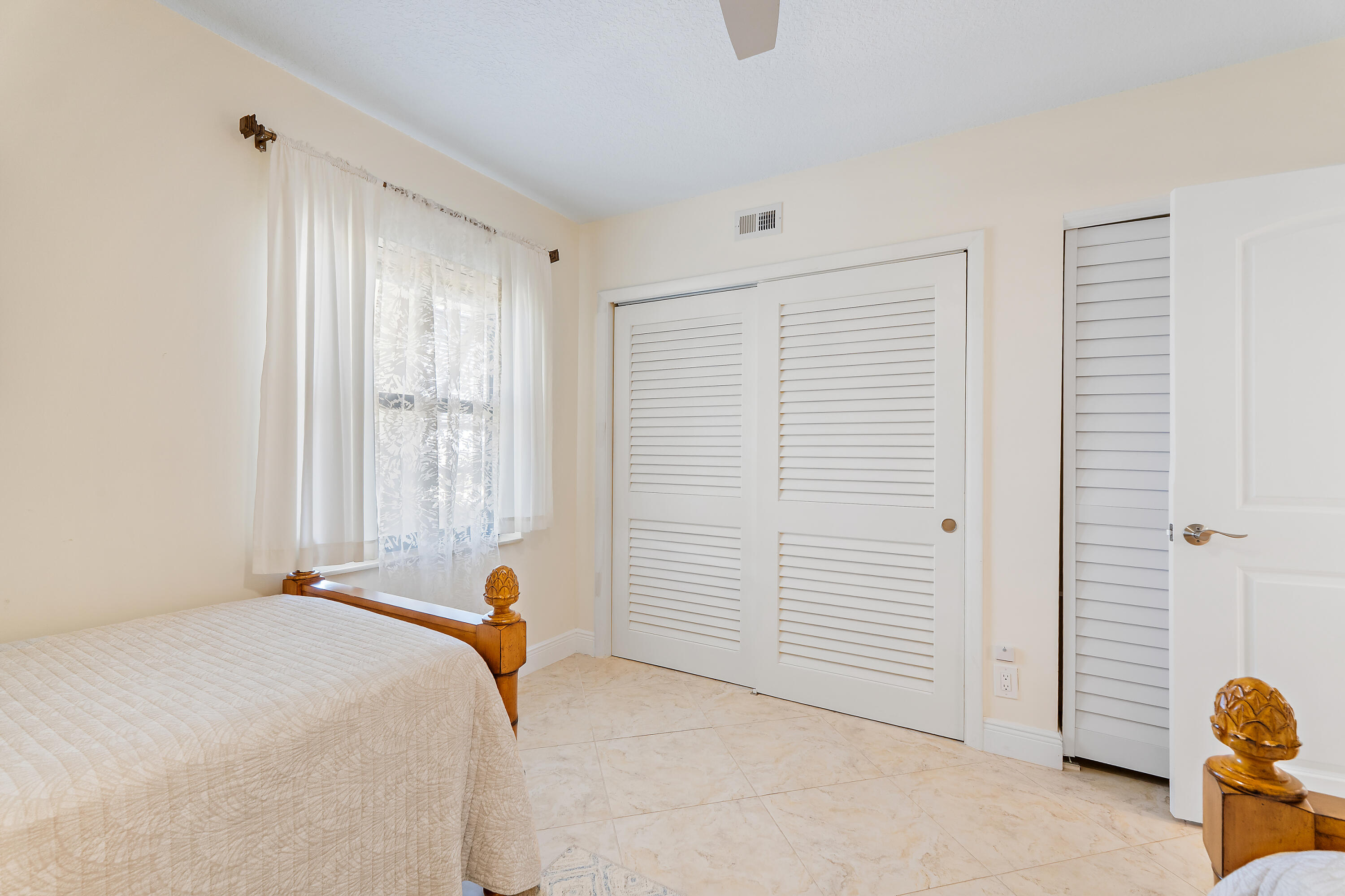 356 Golfview Road 903 Property Photo 21