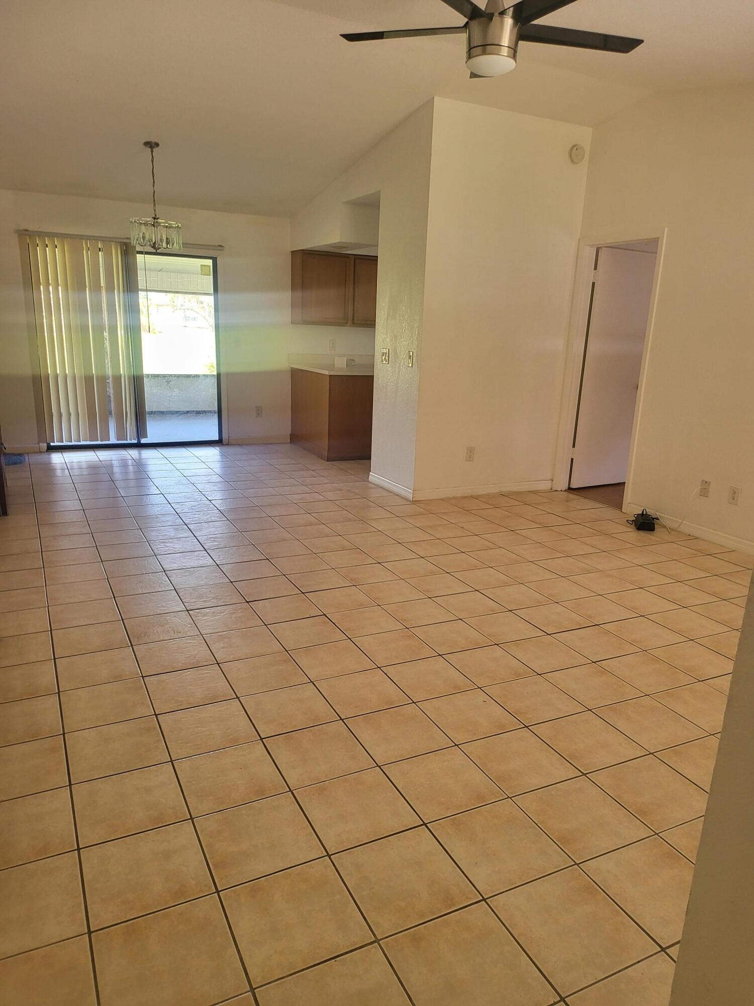 613 Sw Pueblo Terrace Property Photo 2