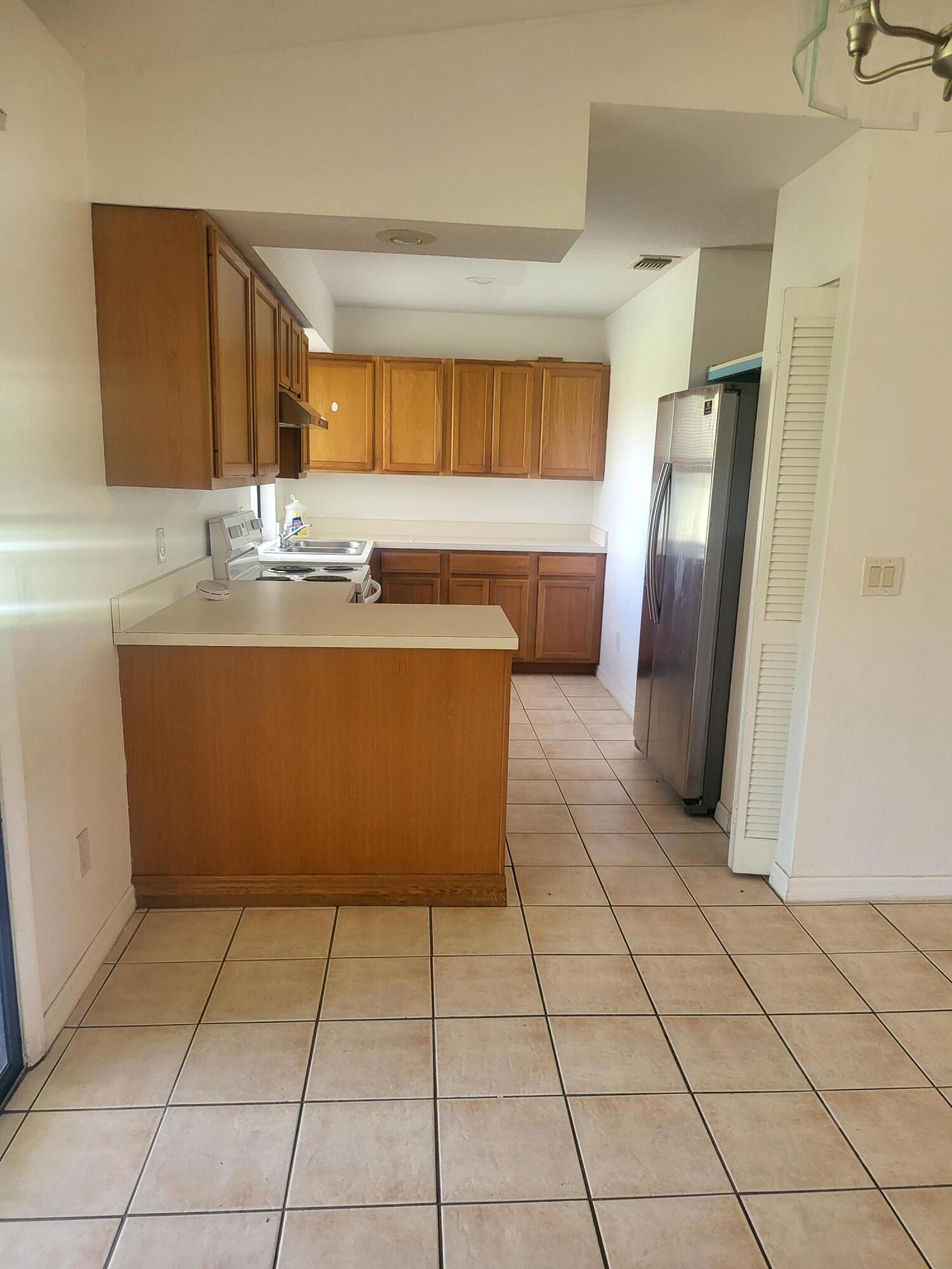 613 Sw Pueblo Terrace Property Photo 3
