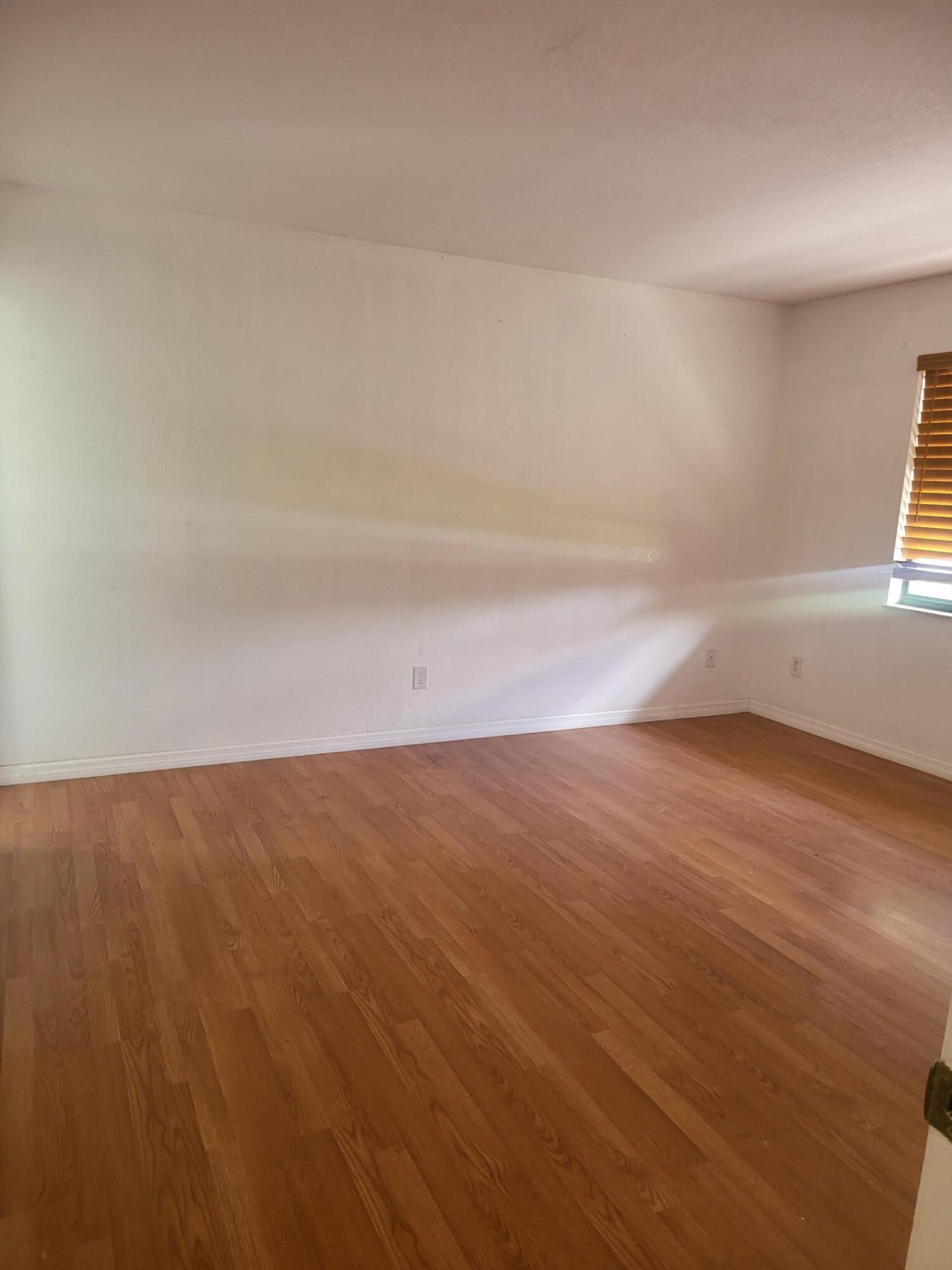 613 Sw Pueblo Terrace Property Photo 5