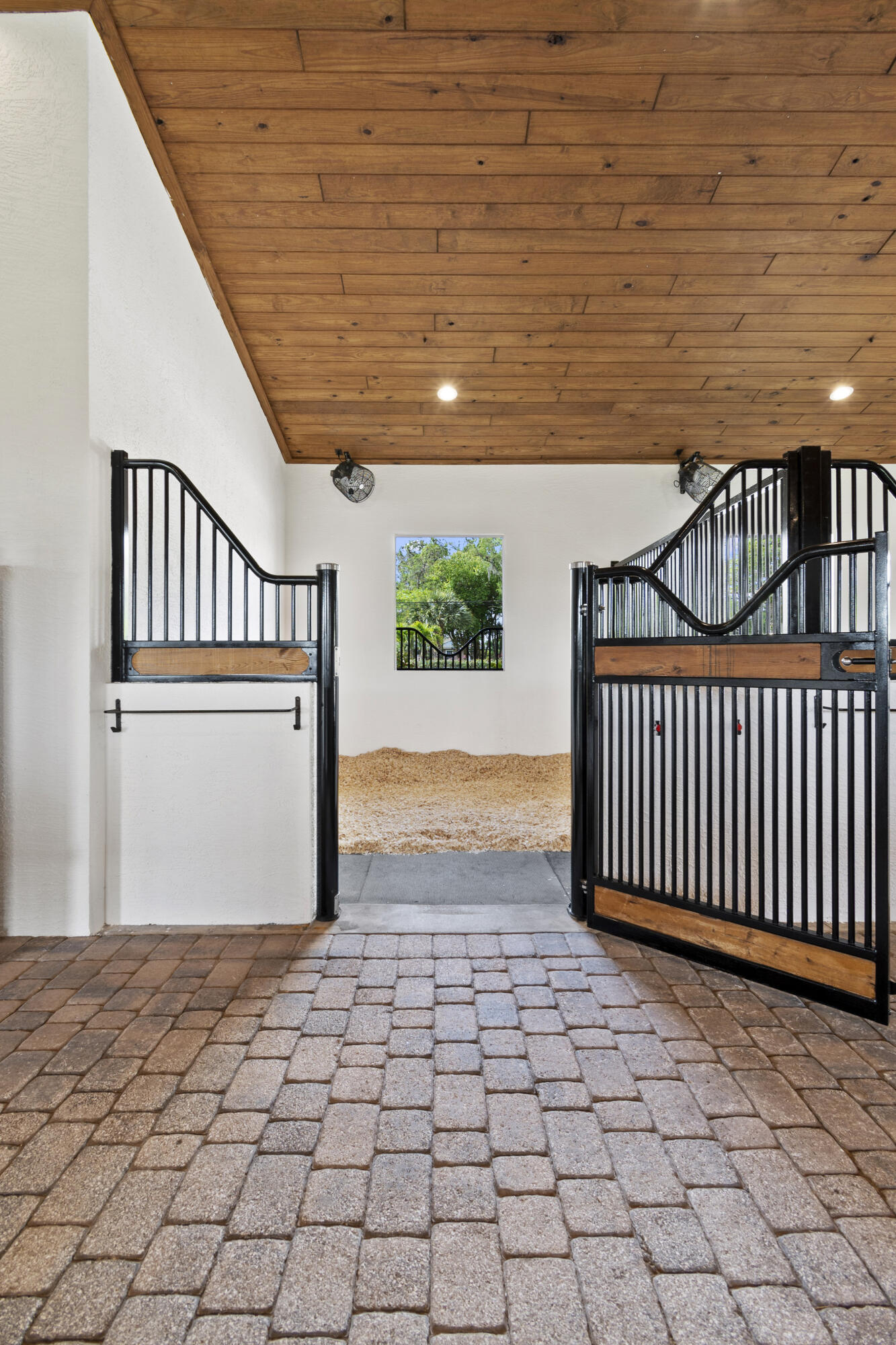 16575 Van Gogh Road Property Photo 16