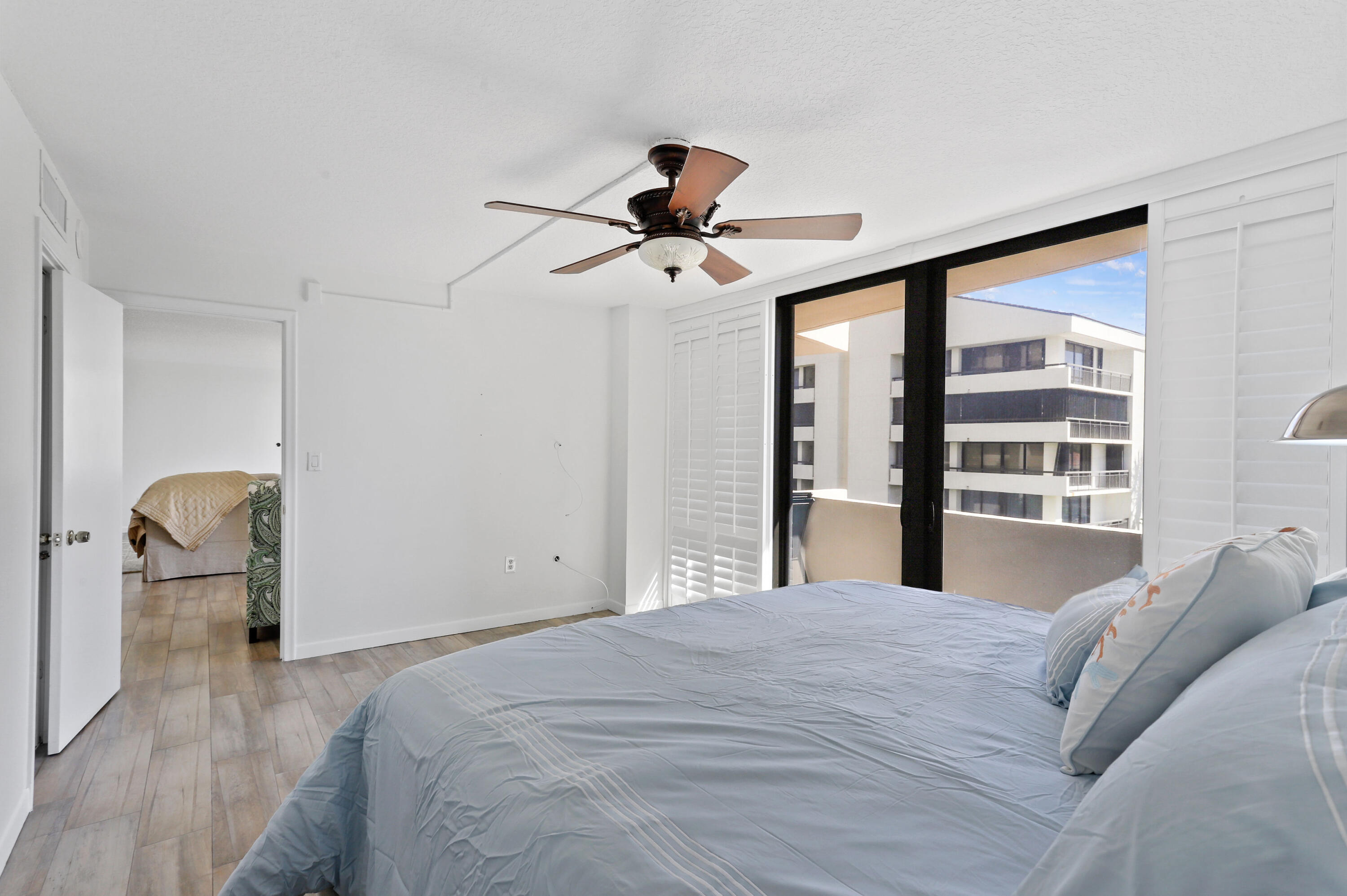 4200 N Ocean Drive 1-304 Property Photo 9