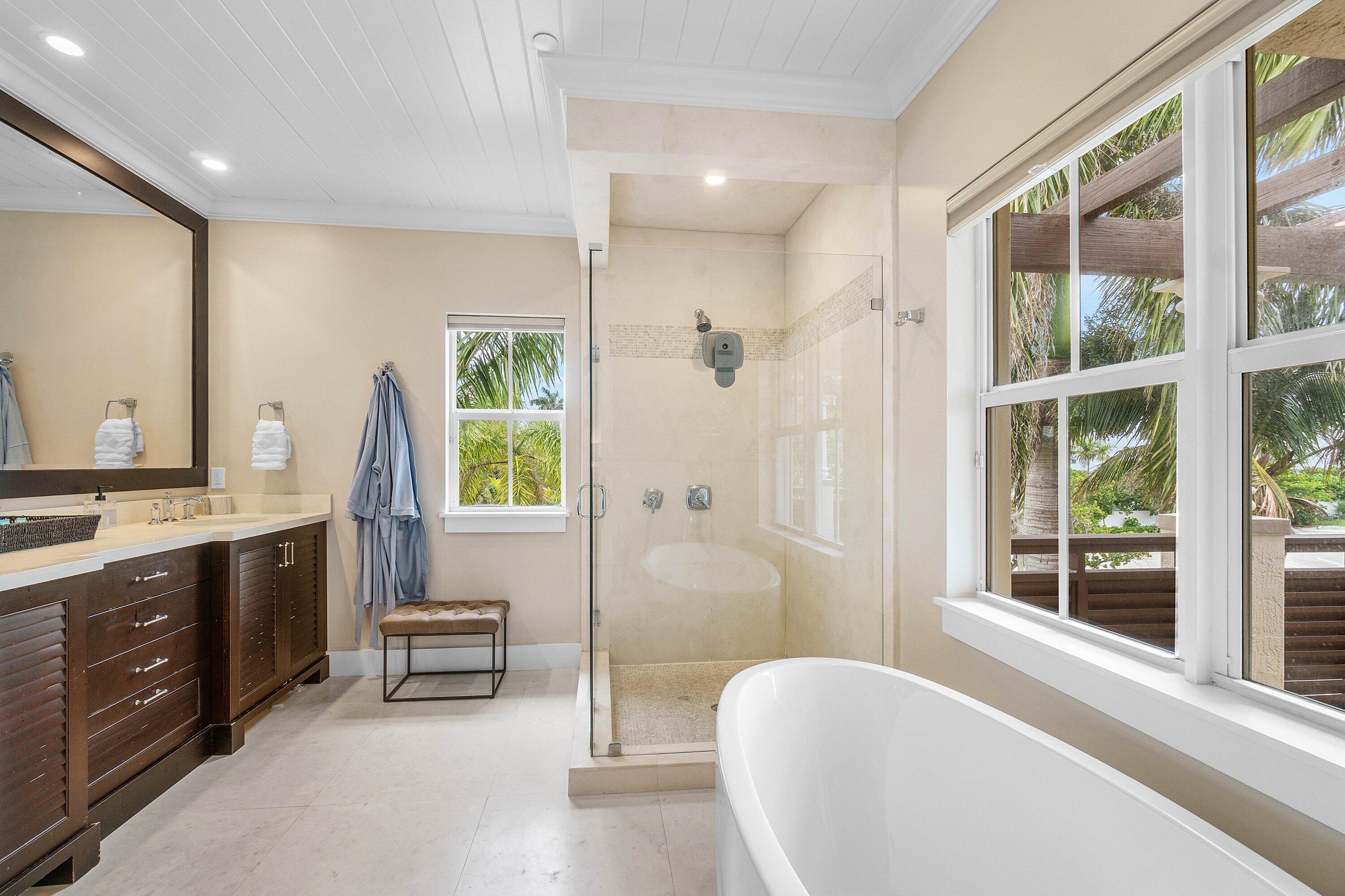 1108 Coconut Row Property Photo 17
