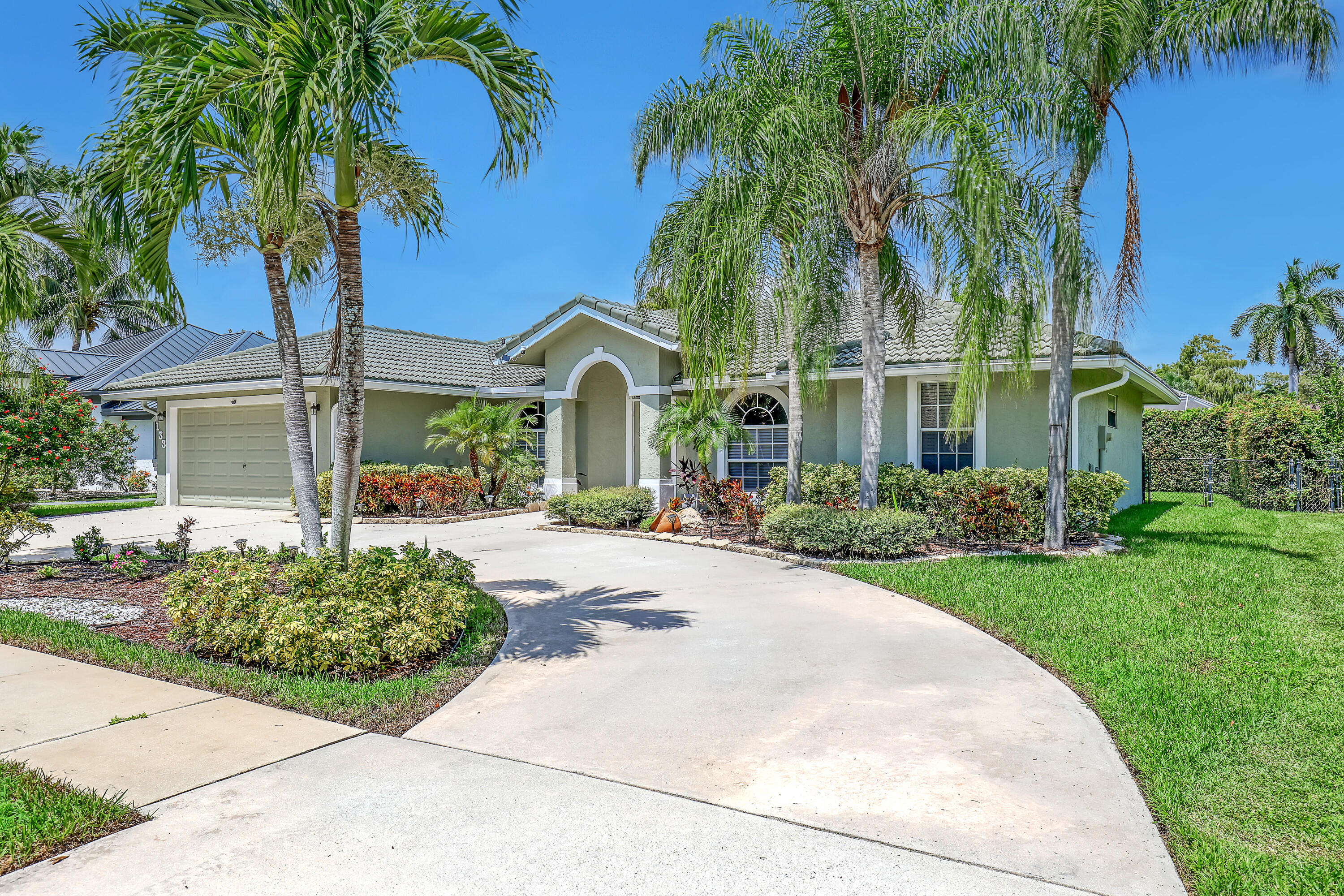 133 Black Olive Crescent Property Photo 4