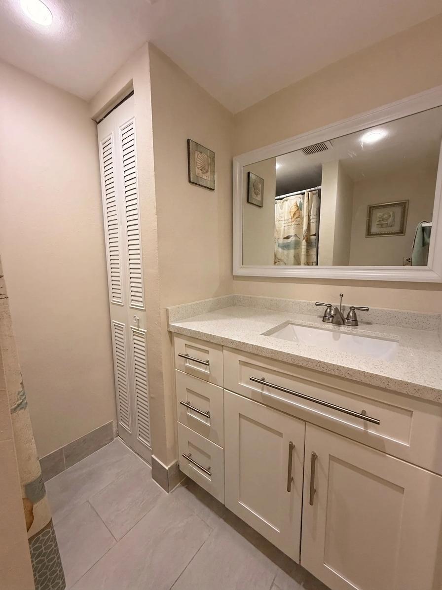 4980 E Sabal Palm Boulevard E 124 Property Photo 10