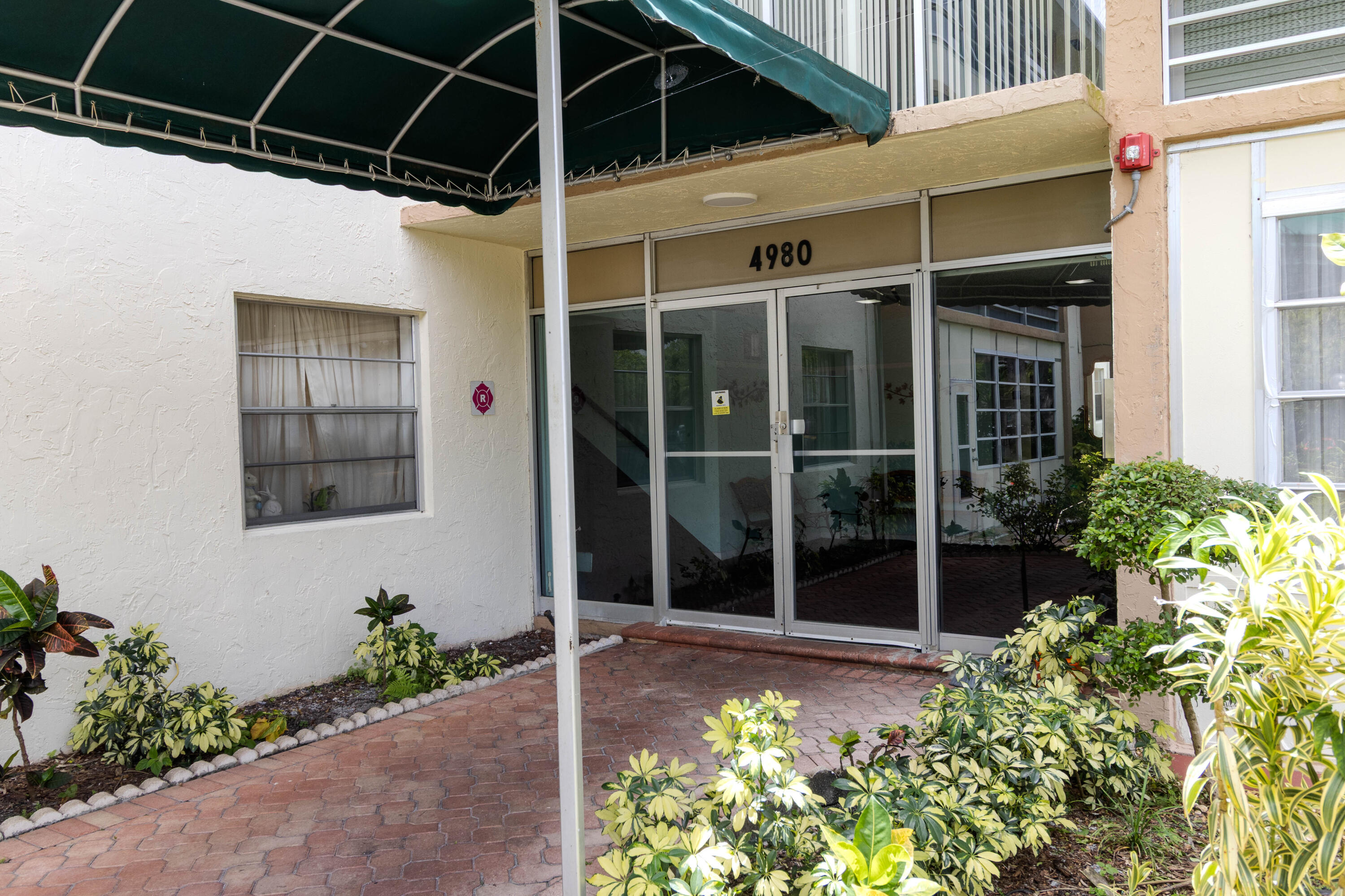 4980 E Sabal Palm Boulevard E 124 Property Photo 16
