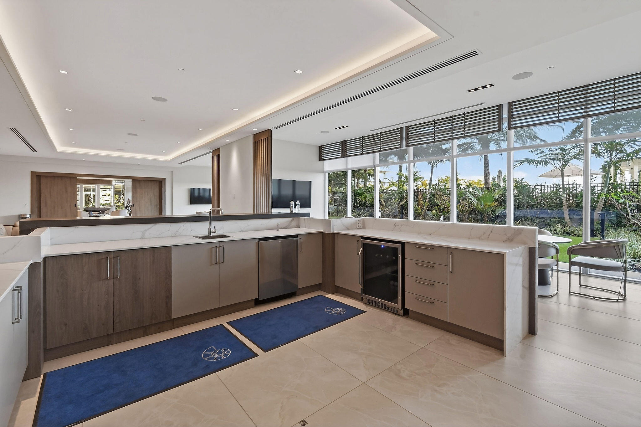 220 Lake Shore Drive 715 Property Photo 41