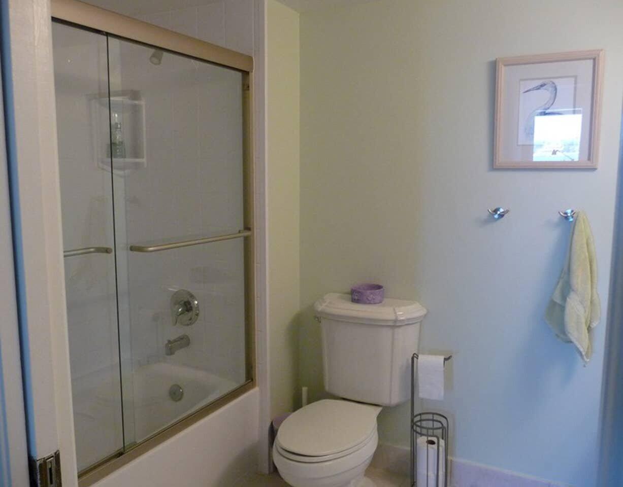 1202 S Lake Drive 502 Property Photo 16