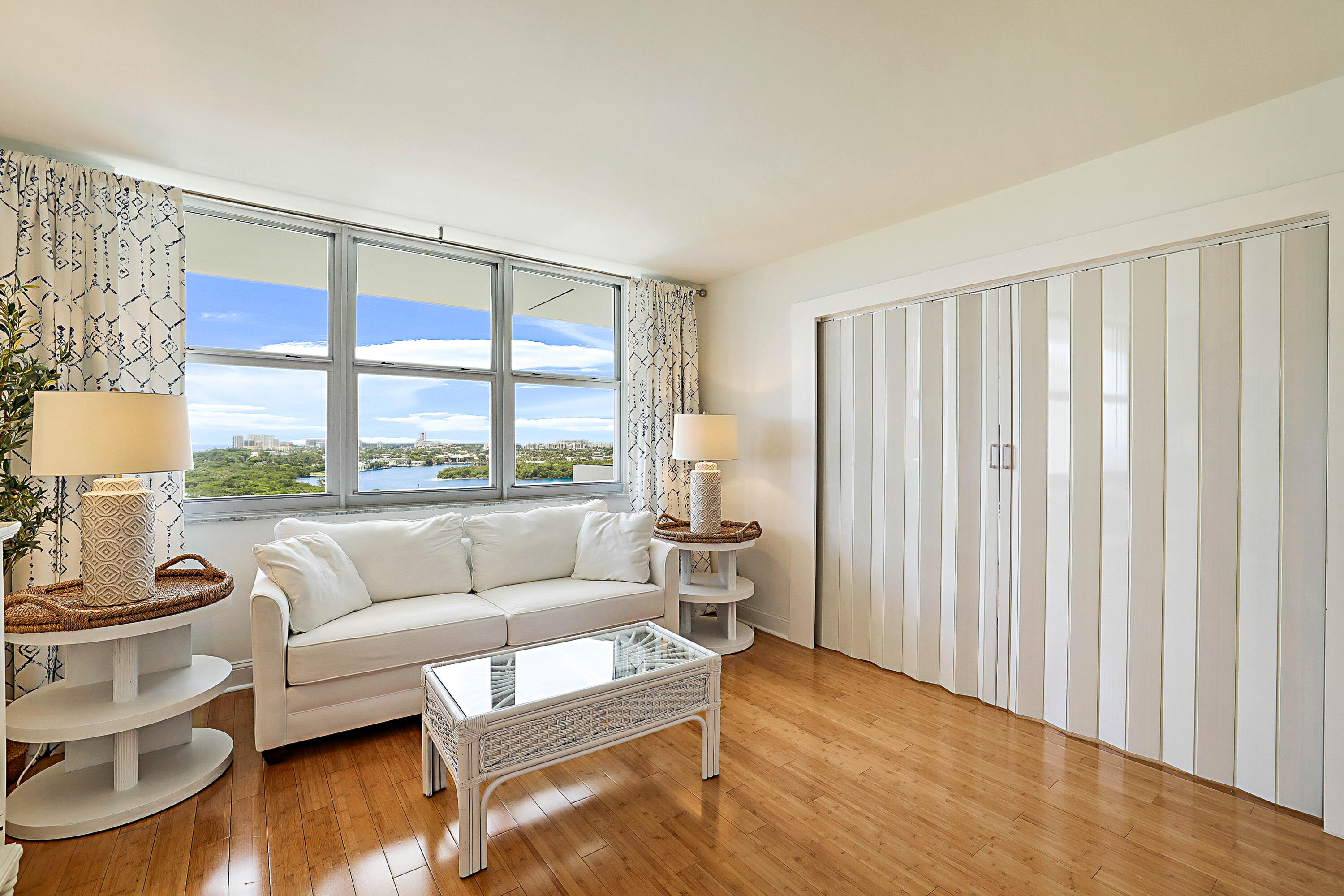 2121 N Ocean Boulevard 1507w Property Photo 13