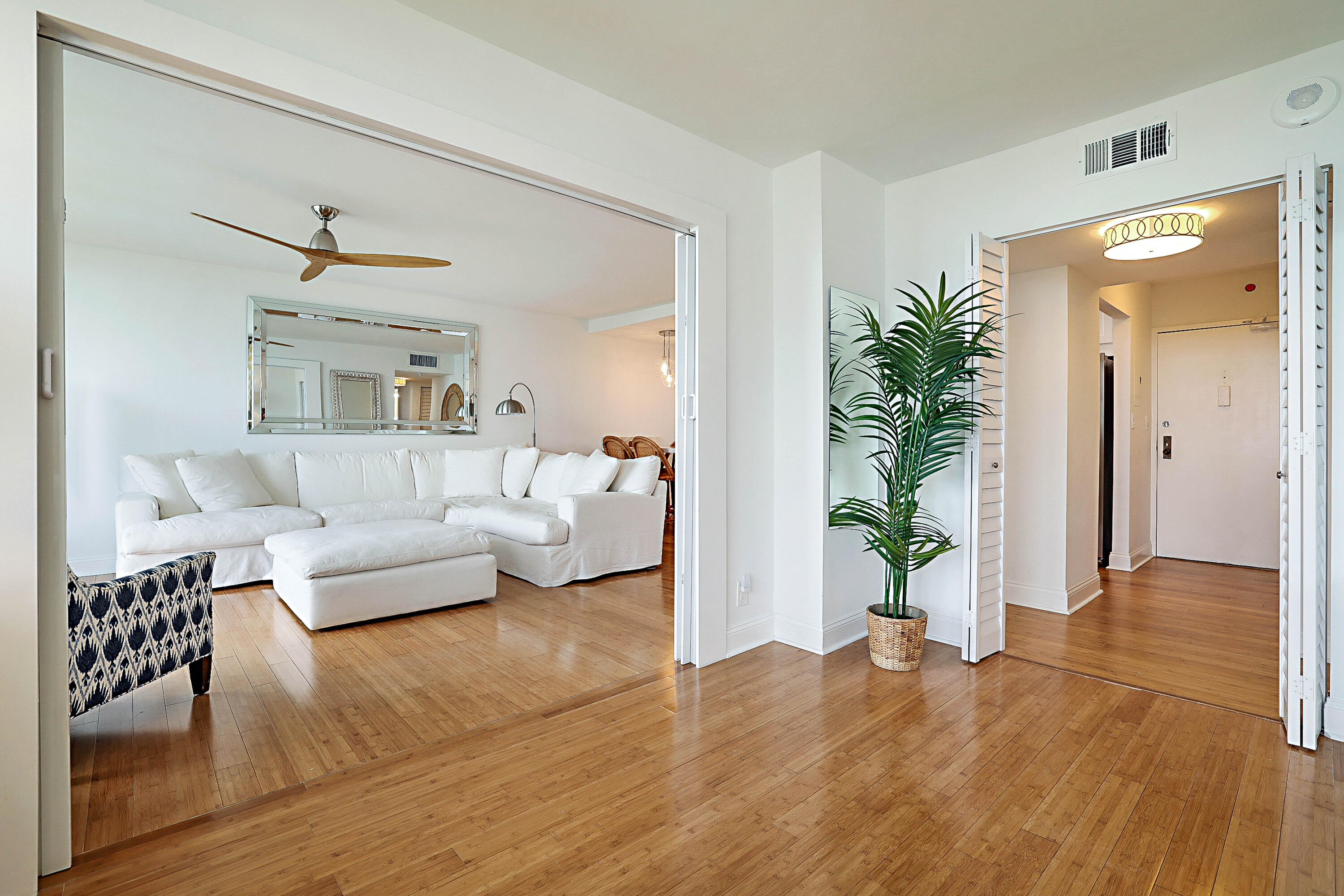 2121 N Ocean Boulevard 1507w Property Photo 16