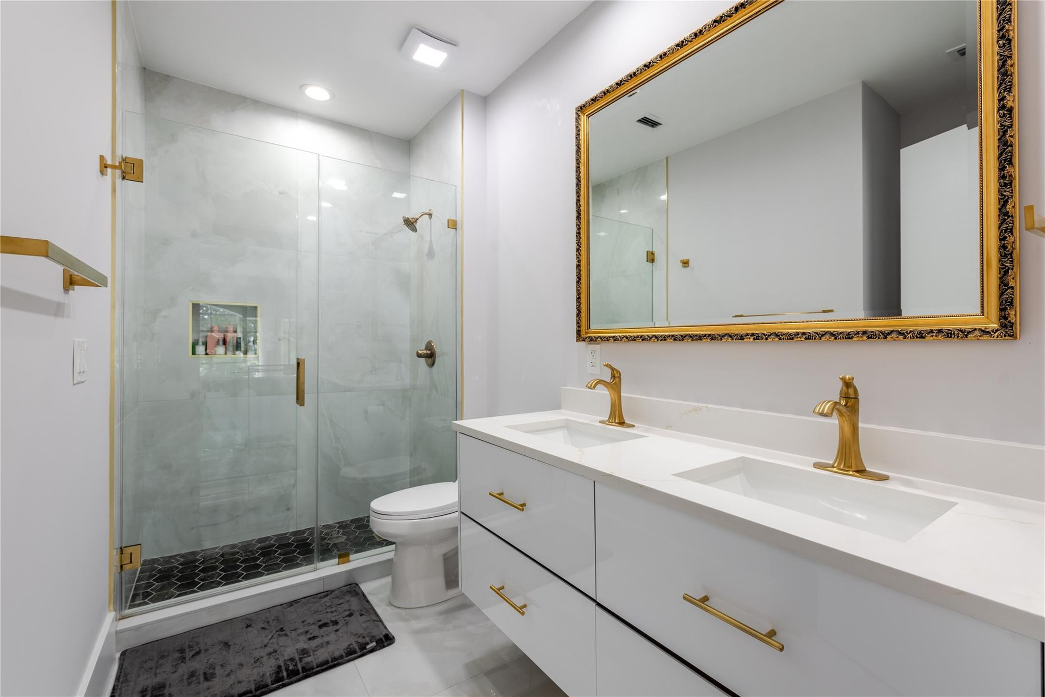 2090 Windsock Way Property Photo 28