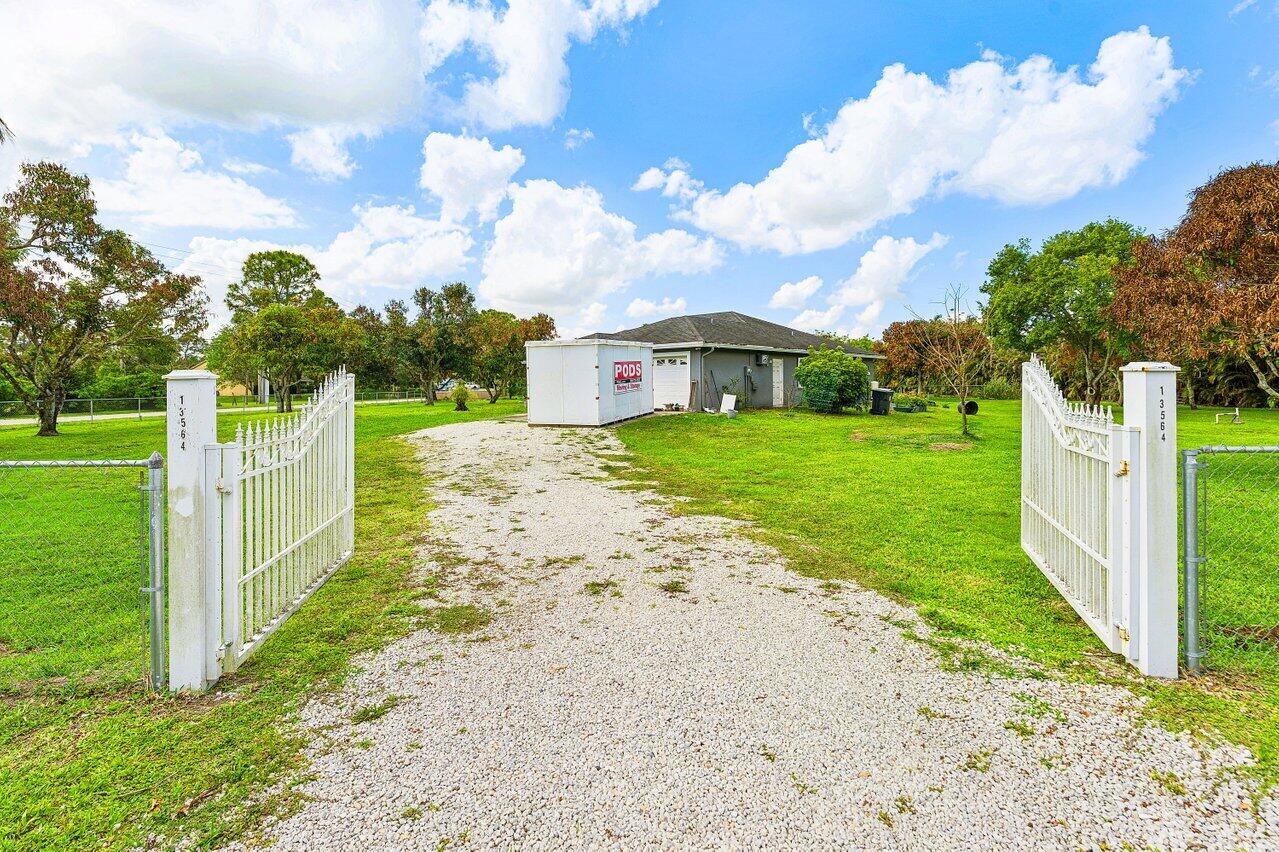 13564 N 63rd Ln Lane N Property Photo 18