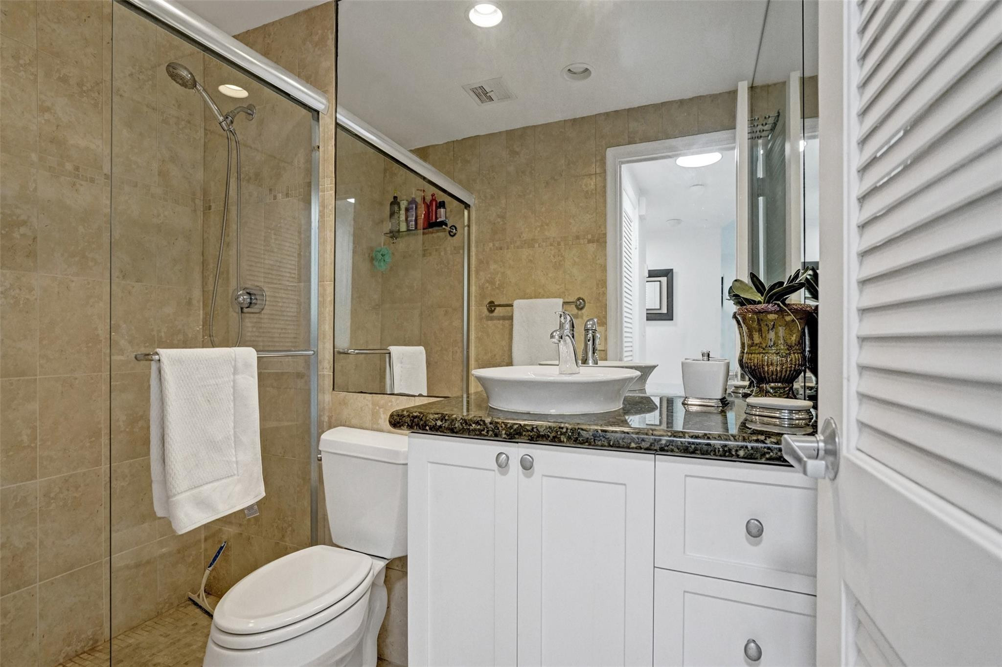 3333 Ne 34th Street 1006 Property Photo 14