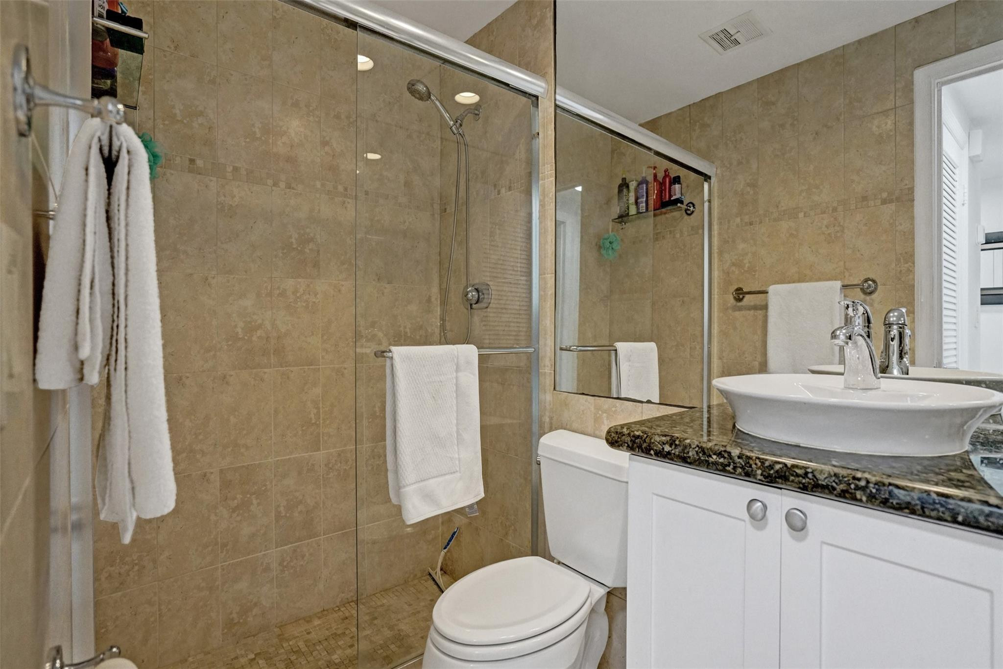 3333 Ne 34th Street 1006 Property Photo 15