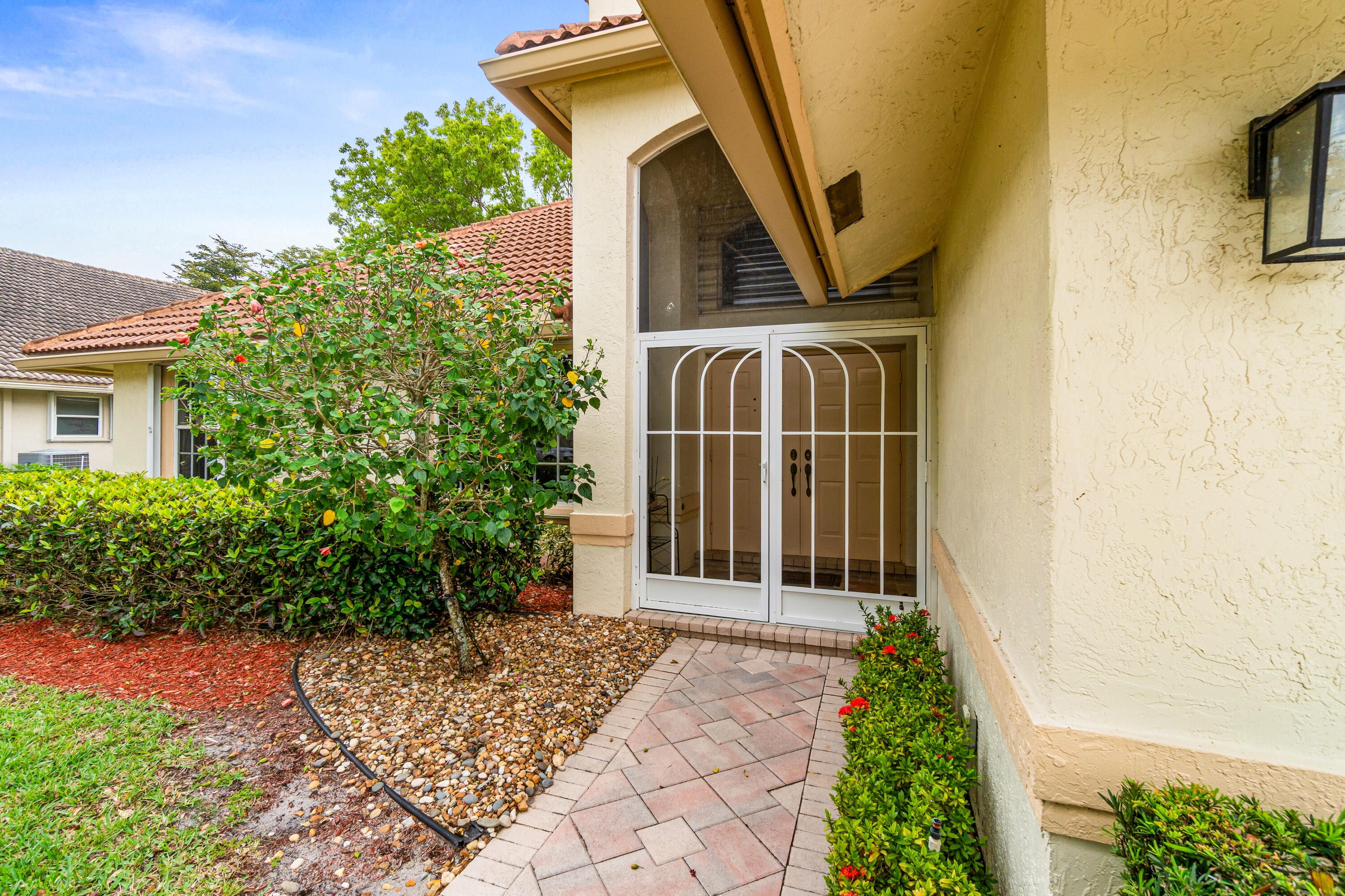 6952 Grenelefe Road Property Photo 2