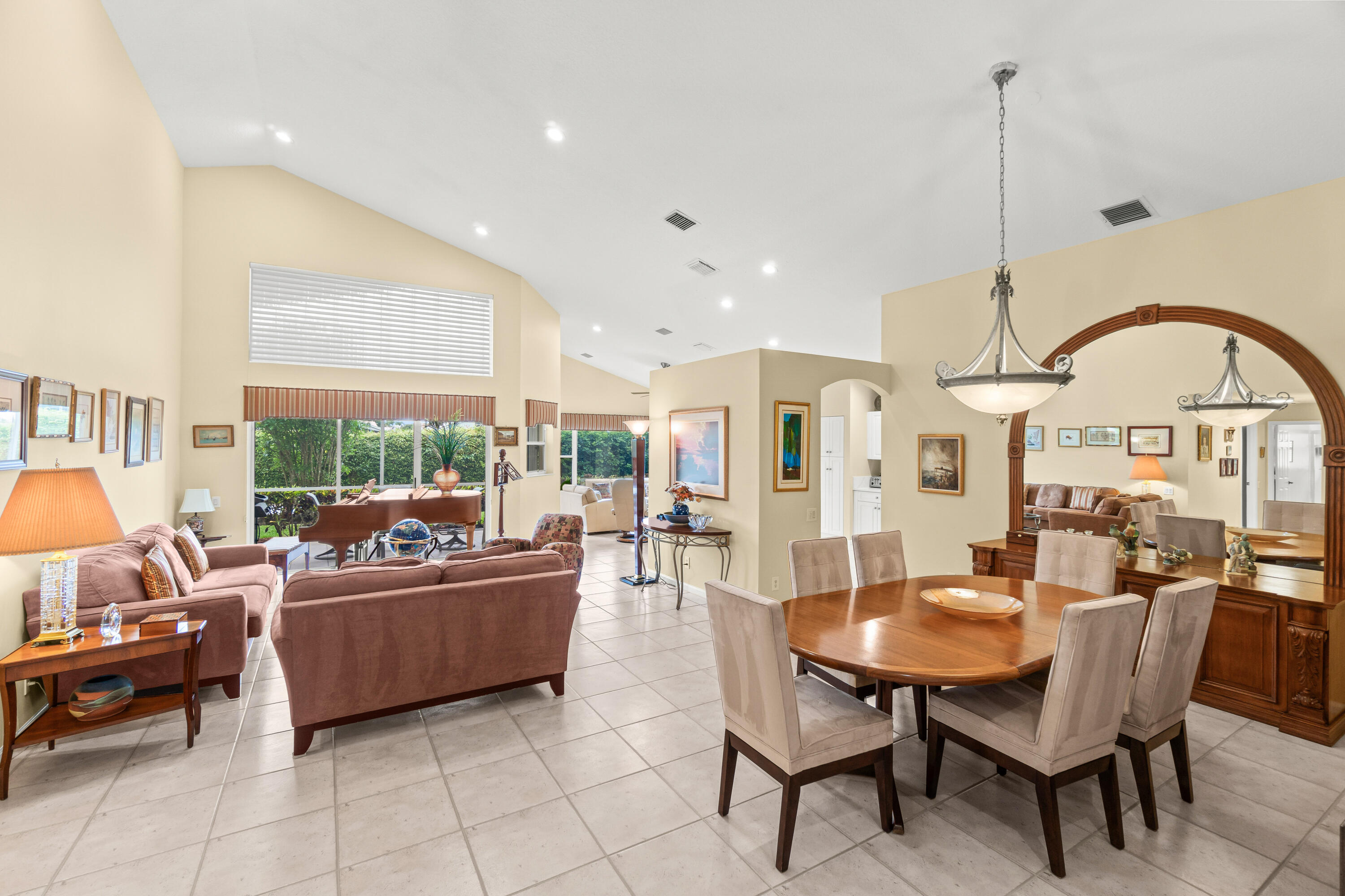 6952 Grenelefe Road Property Photo 4