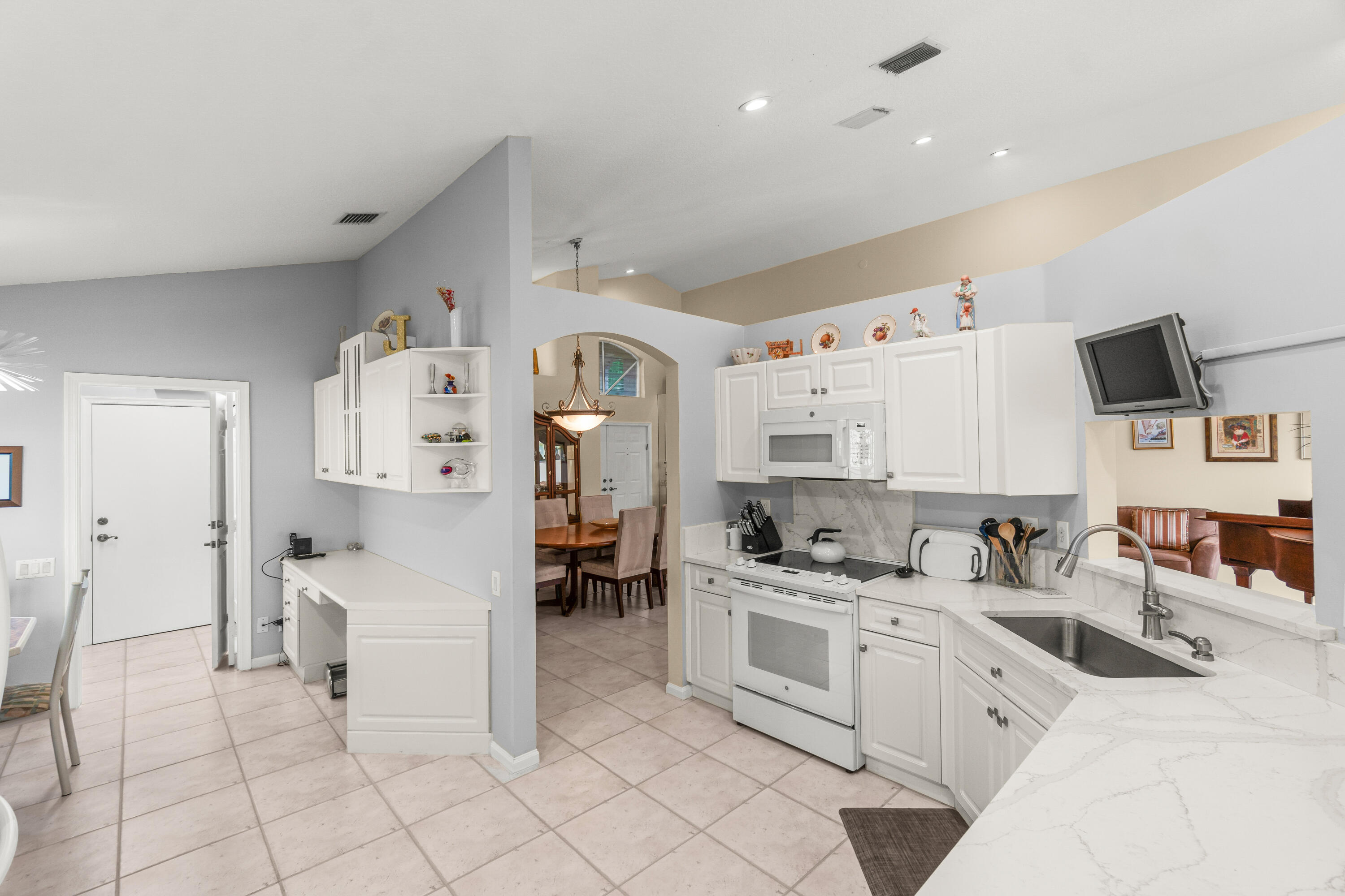 6952 Grenelefe Road Property Photo 12