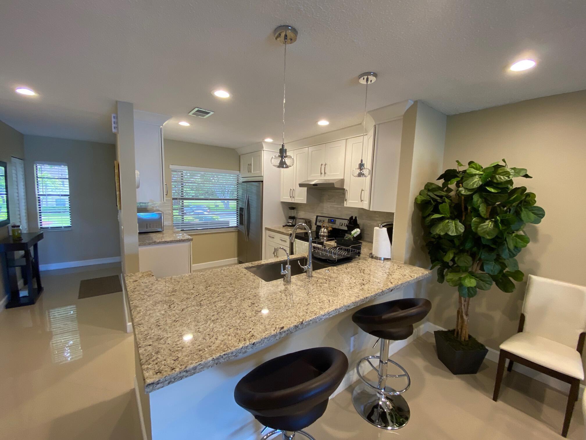 9285 Vista Del Lago 36f Property Photo 5