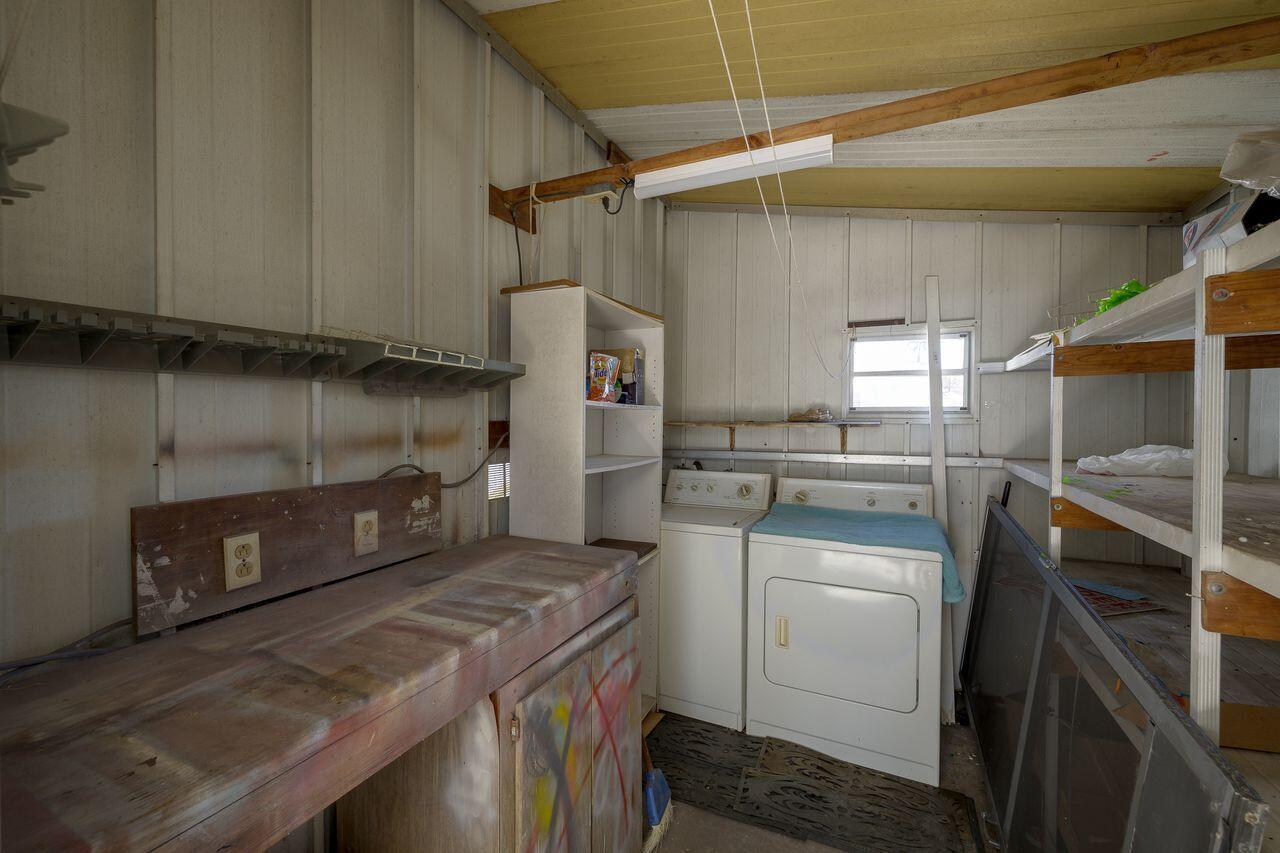 2001 83rd Avenue N 1281 Property Photo 11