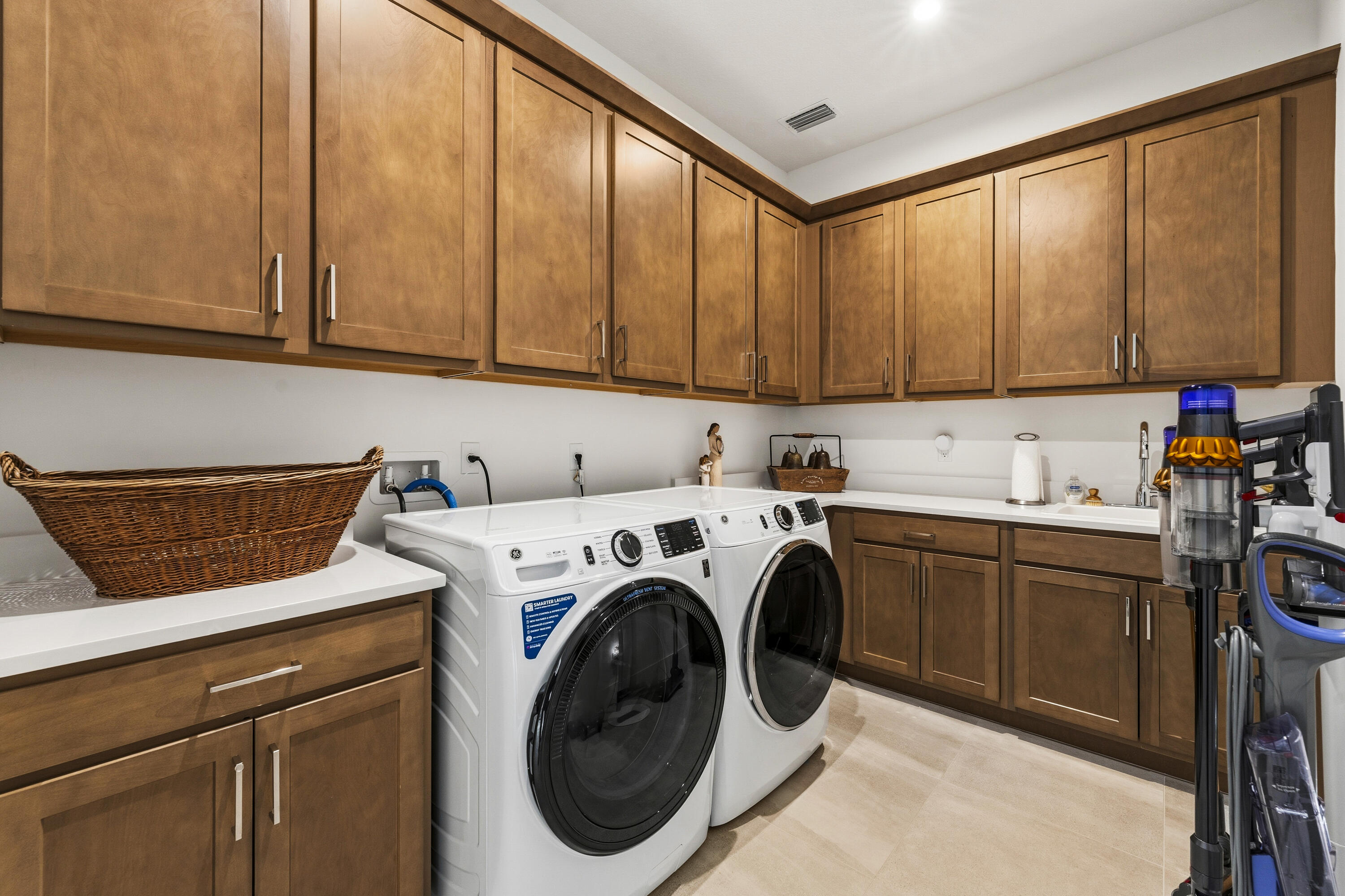 2044 Se Mosaic Boulevard Property Photo 32