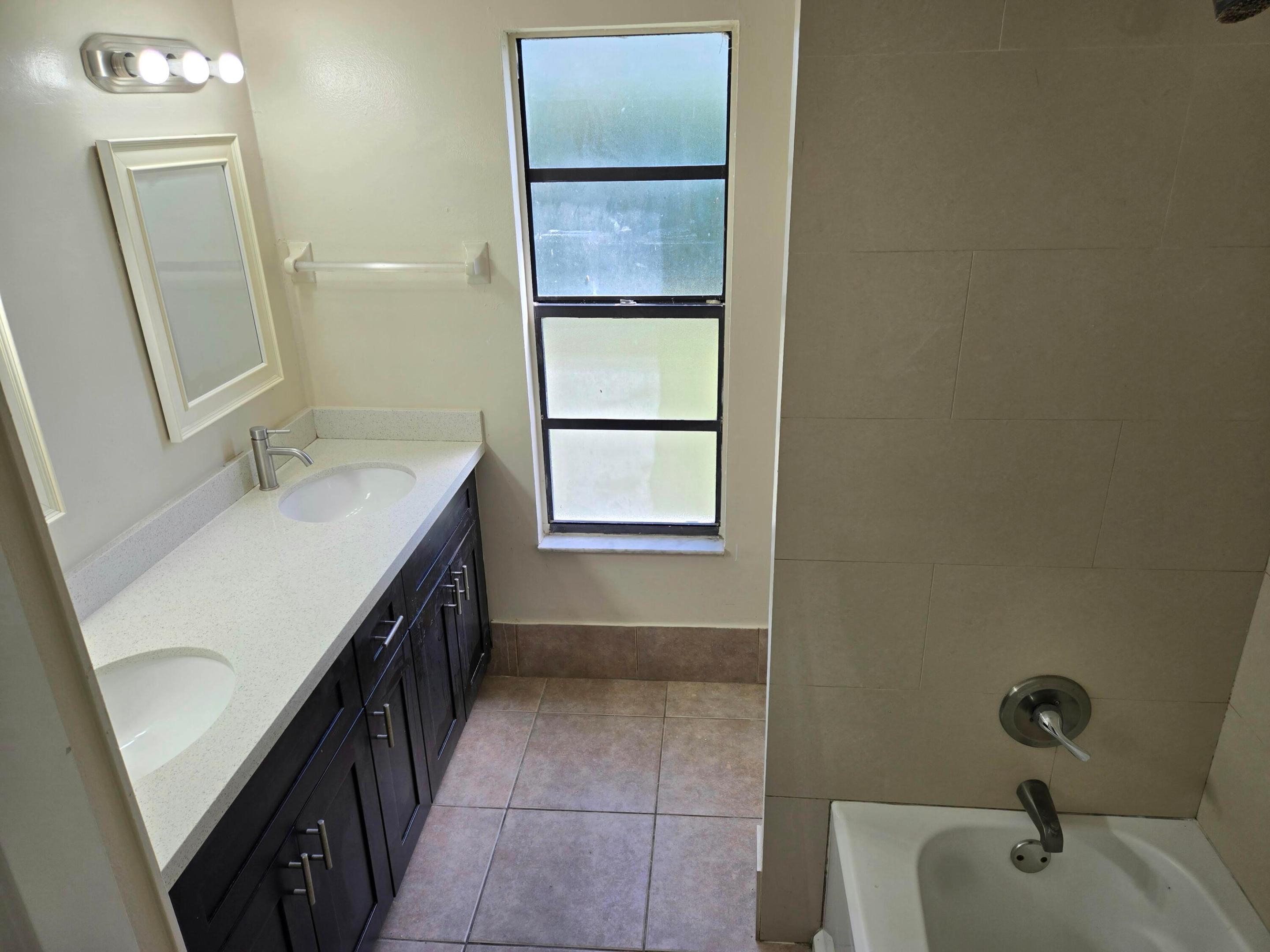 3921 Nw 114th Avenue Property Photo 15